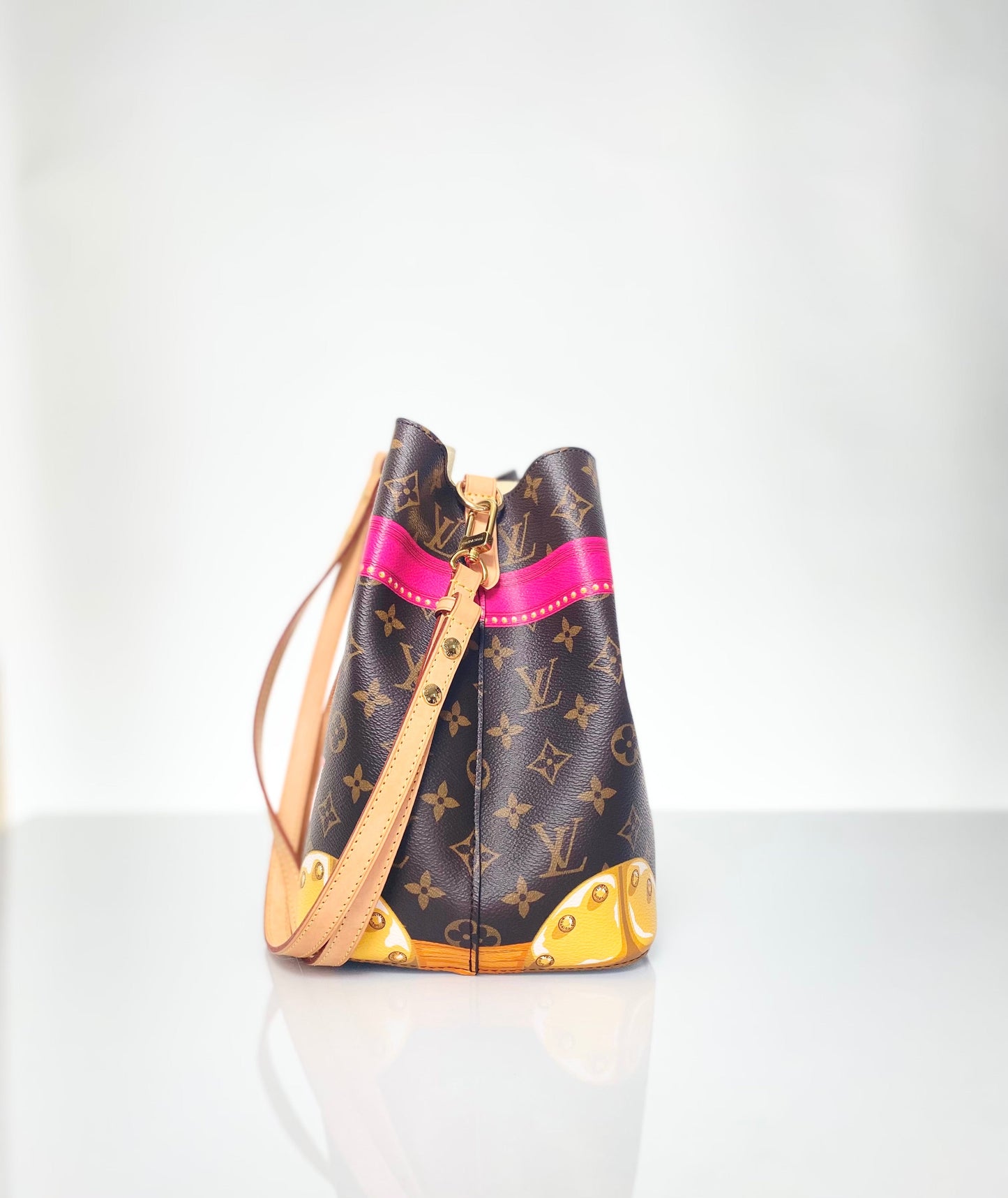 Louis Vuitton Preloved Neo Noe' Bucket Bag Summer Trunk