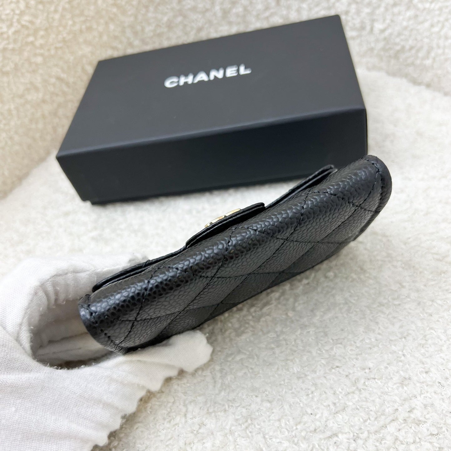 [Havik Shopsnew] Chanel Classic Snap Card Holder in Black Caviar and GHW (Model: AP0214)