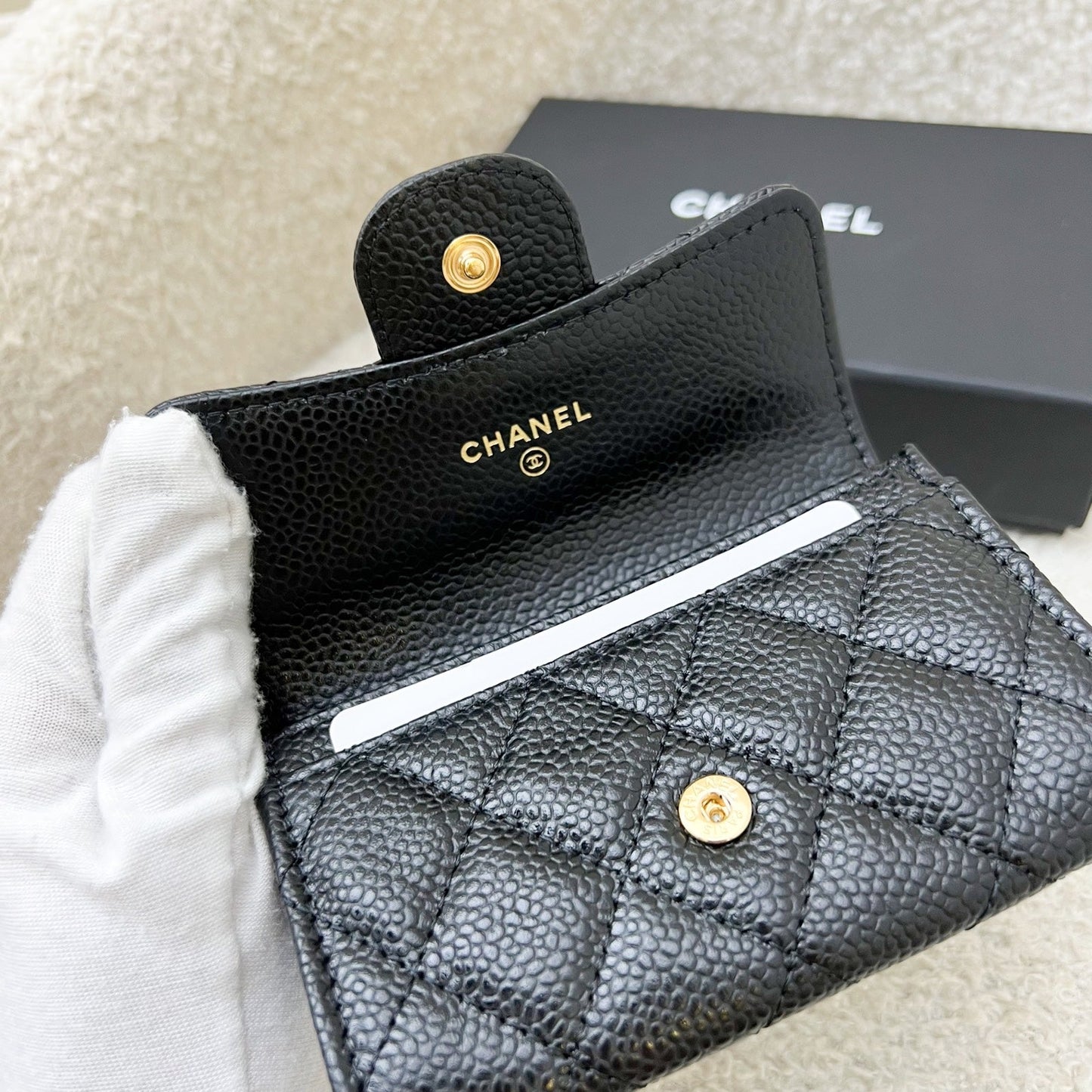 [Havik Shopsnew] Chanel Classic Snap Card Holder in Black Caviar and GHW (Model: AP0214)