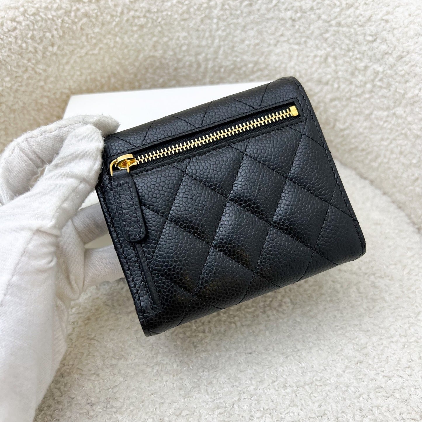 Chanel Classic Trifold Compact Wallet in Black Caviar and LGHW (AP0231)