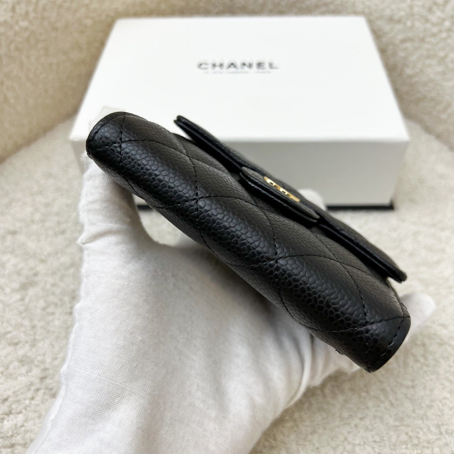 Chanel Classic Trifold Compact Wallet in Black Caviar and LGHW (AP0231)