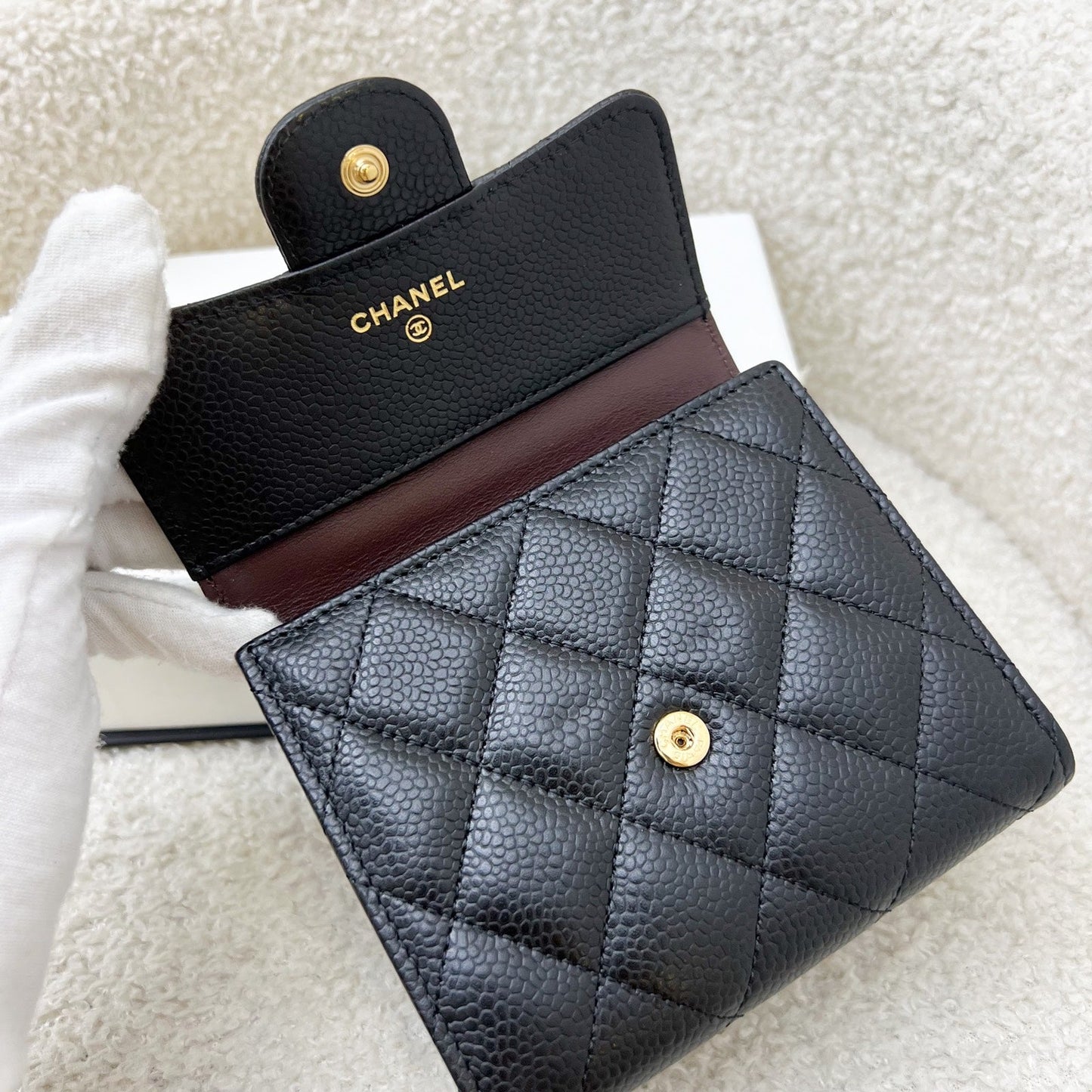 Chanel Classic Trifold Compact Wallet in Black Caviar and LGHW (AP0231)