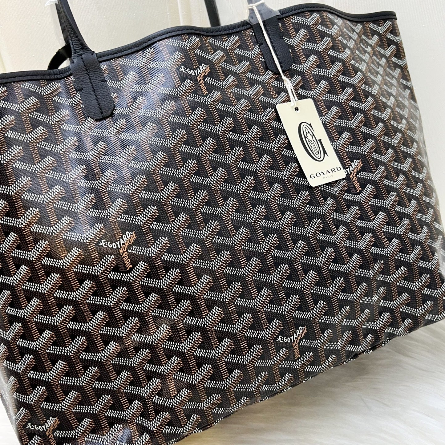 [Havik Shopsnew] Goyard Saint Louis PM Tote in Black Signature Goyardine Canvas