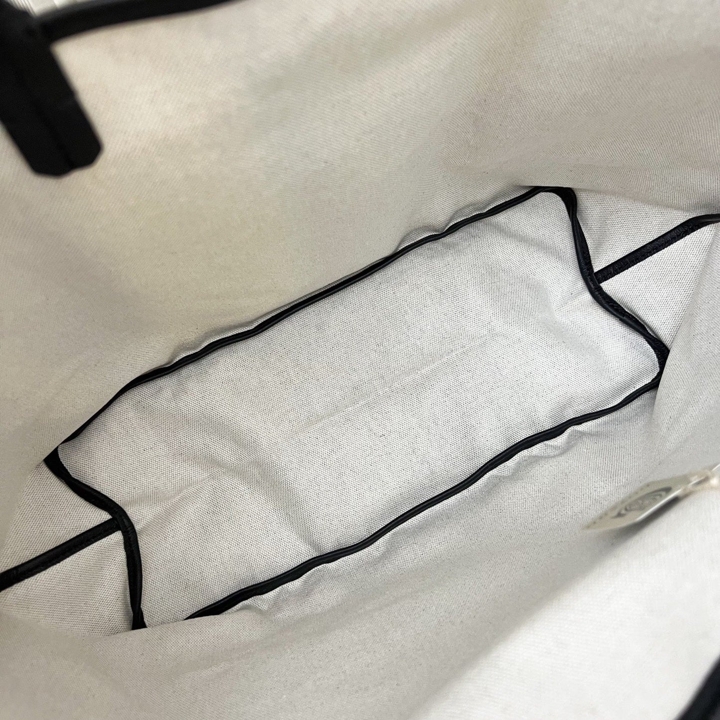 [Havik Shopsnew] Goyard Saint Louis PM Tote in Black Signature Goyardine Canvas