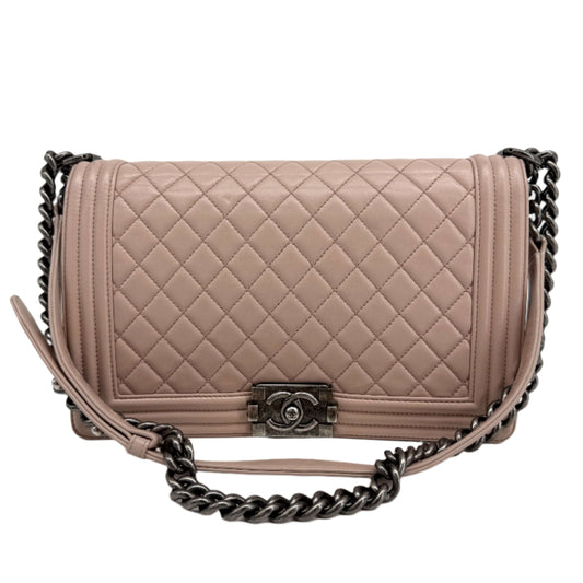 Chanel Lambskin Quilted Medium Boy Flap in Light Pink –  Pre-Owned