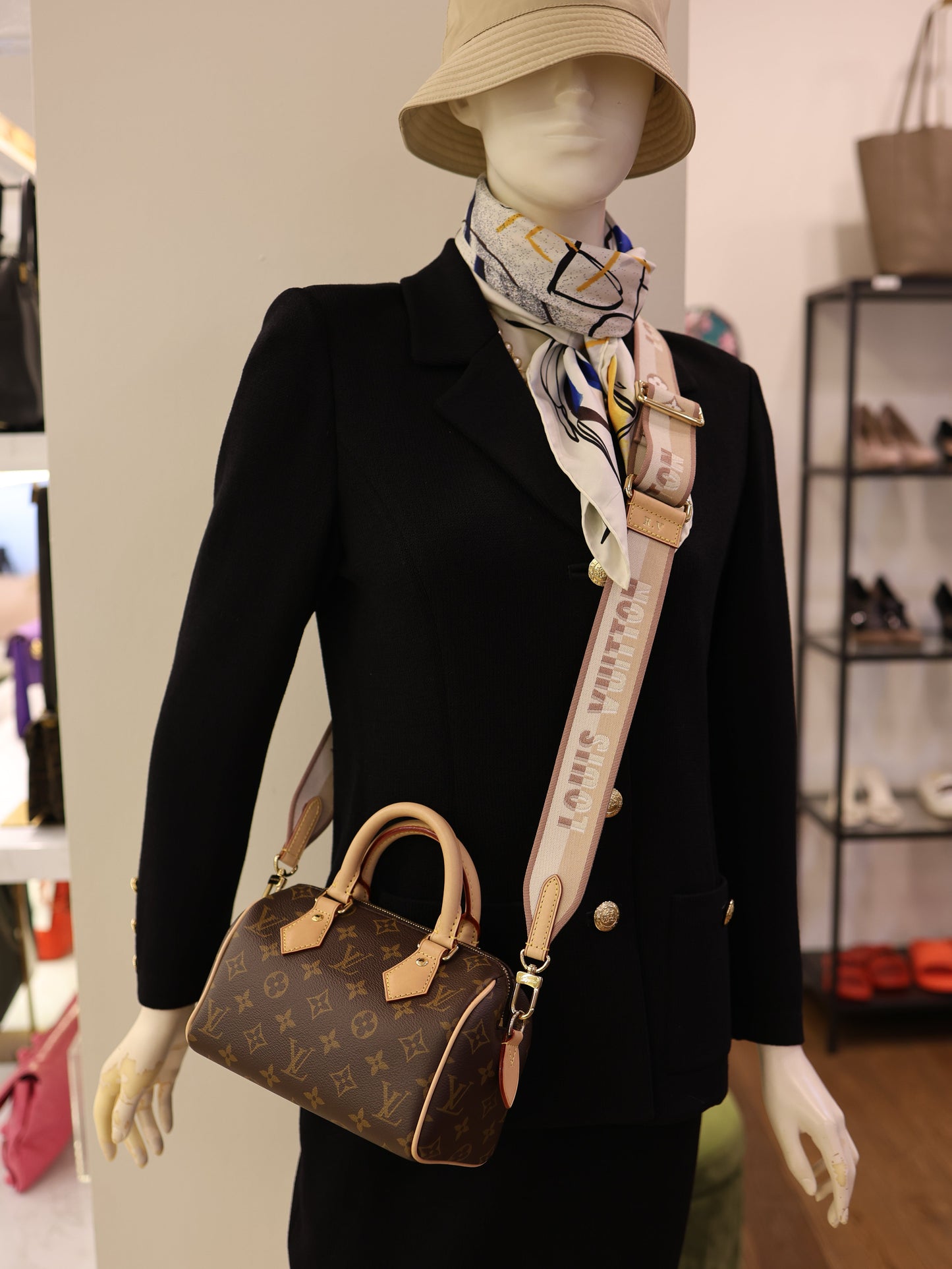 Louis Vuitton  Monogram Speedy Bandouliere 20 Beige