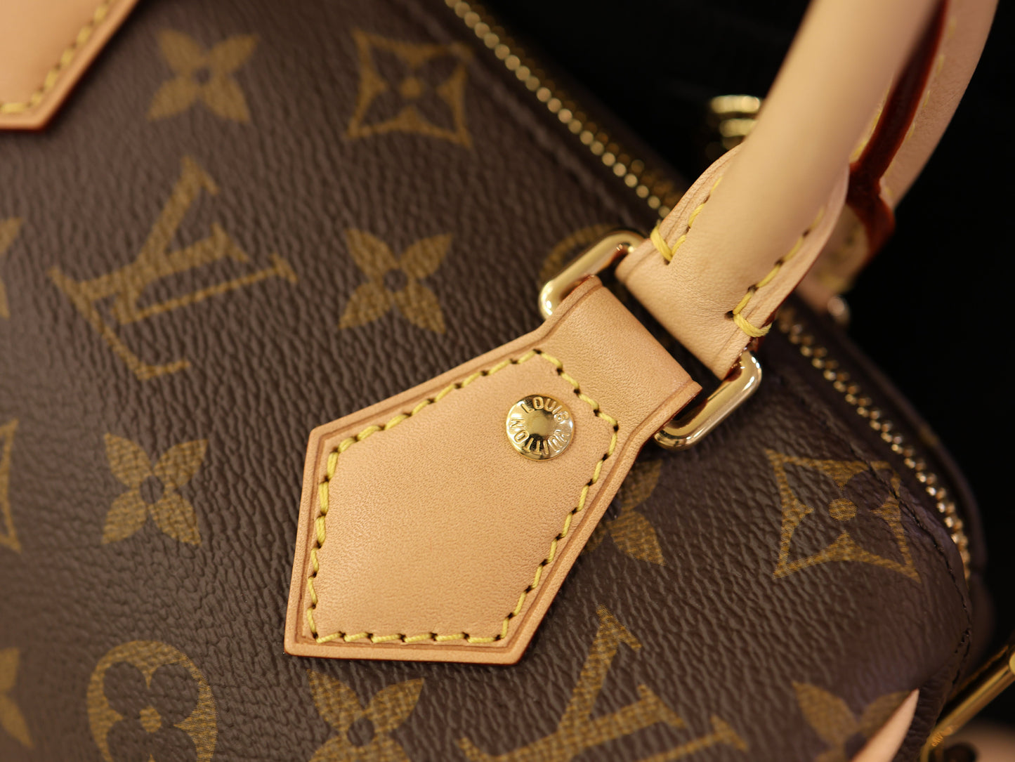 Louis Vuitton  Monogram Speedy Bandouliere 20 Beige