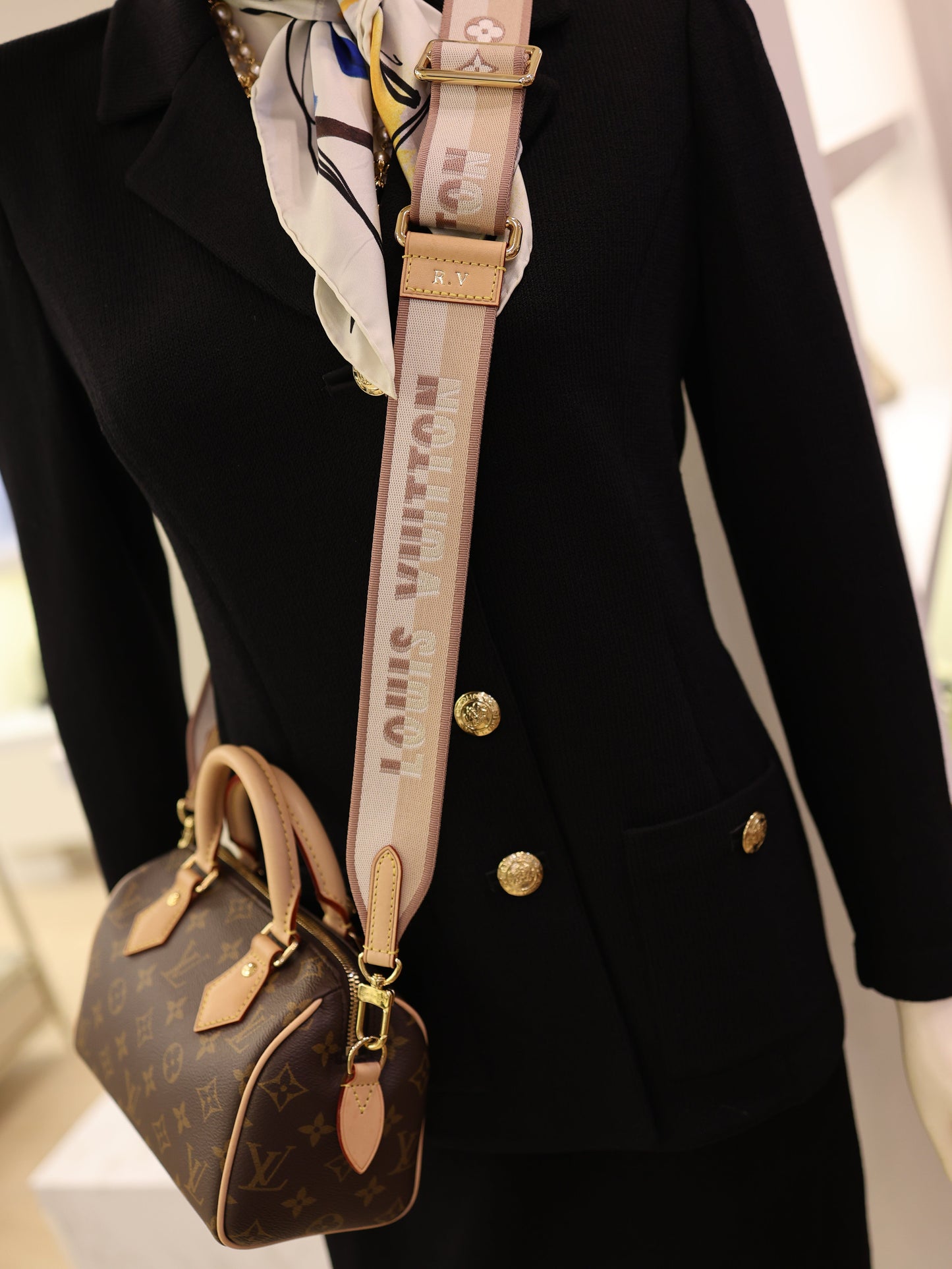 Louis Vuitton  Monogram Speedy Bandouliere 20 Beige