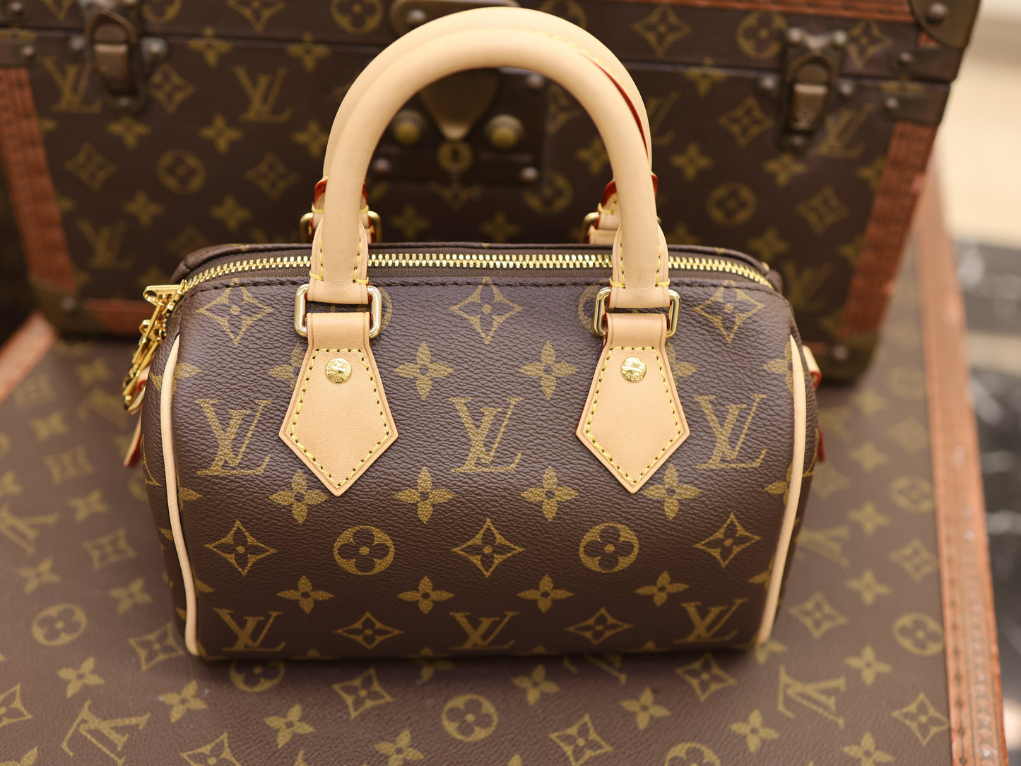 Louis Vuitton  Monogram Speedy Bandouliere 20 Beige