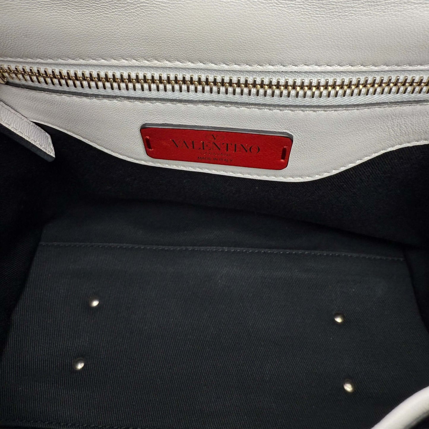 Valentino Garavani Nappa Medium Candystud Top Handle Bag in White and Black –  Pre-Owned