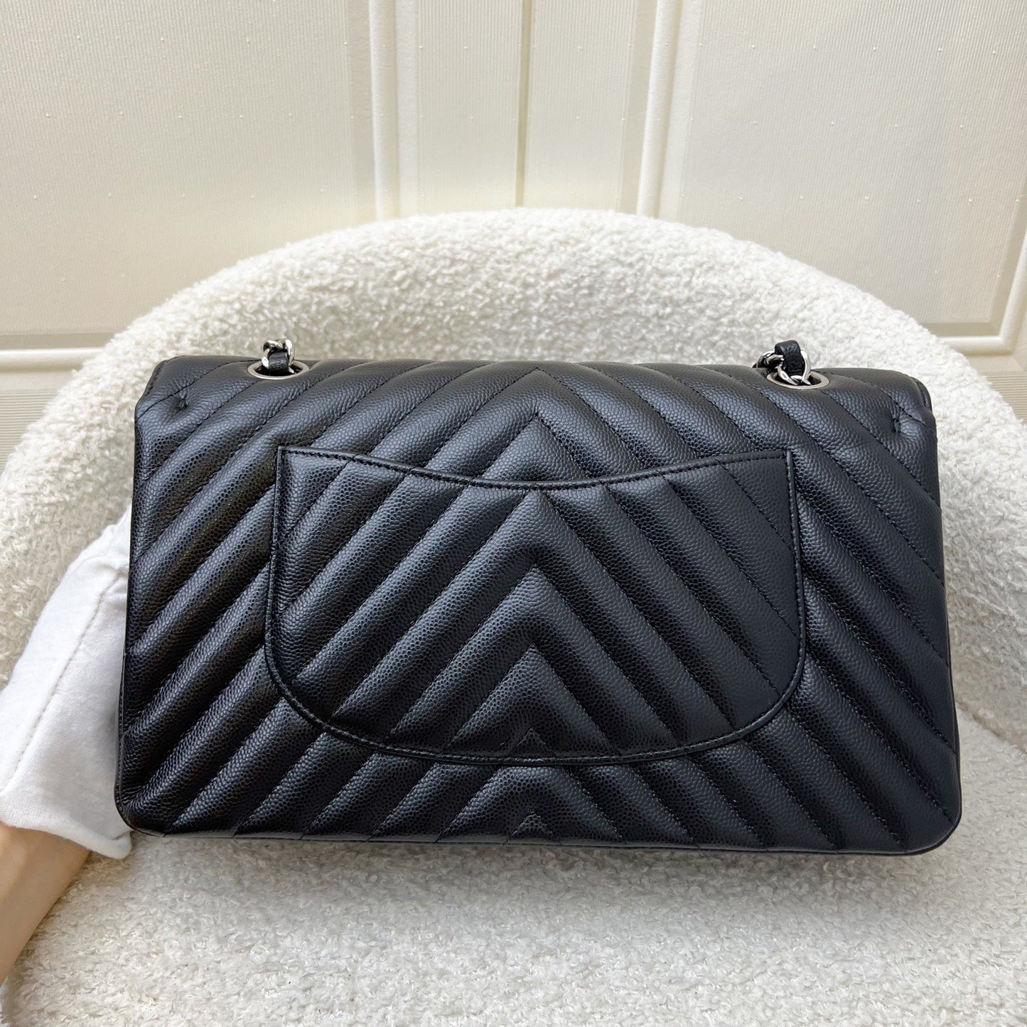 Chanel Medium Classic Flap CF in Chevron Quilted Black Caviar and SHW (Model: A01112)