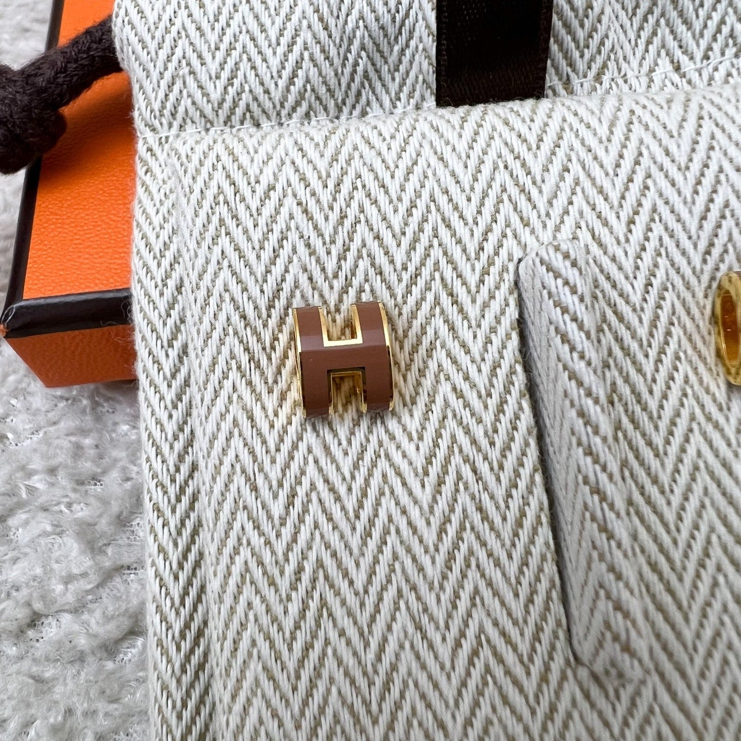 Hermes Mini Pop H Earrings in Gold Enamel and GHW