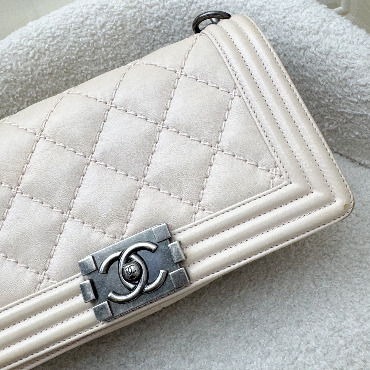 Chanel Medium 25cm Boy Flap in Nude Pink Calfskin and RHW