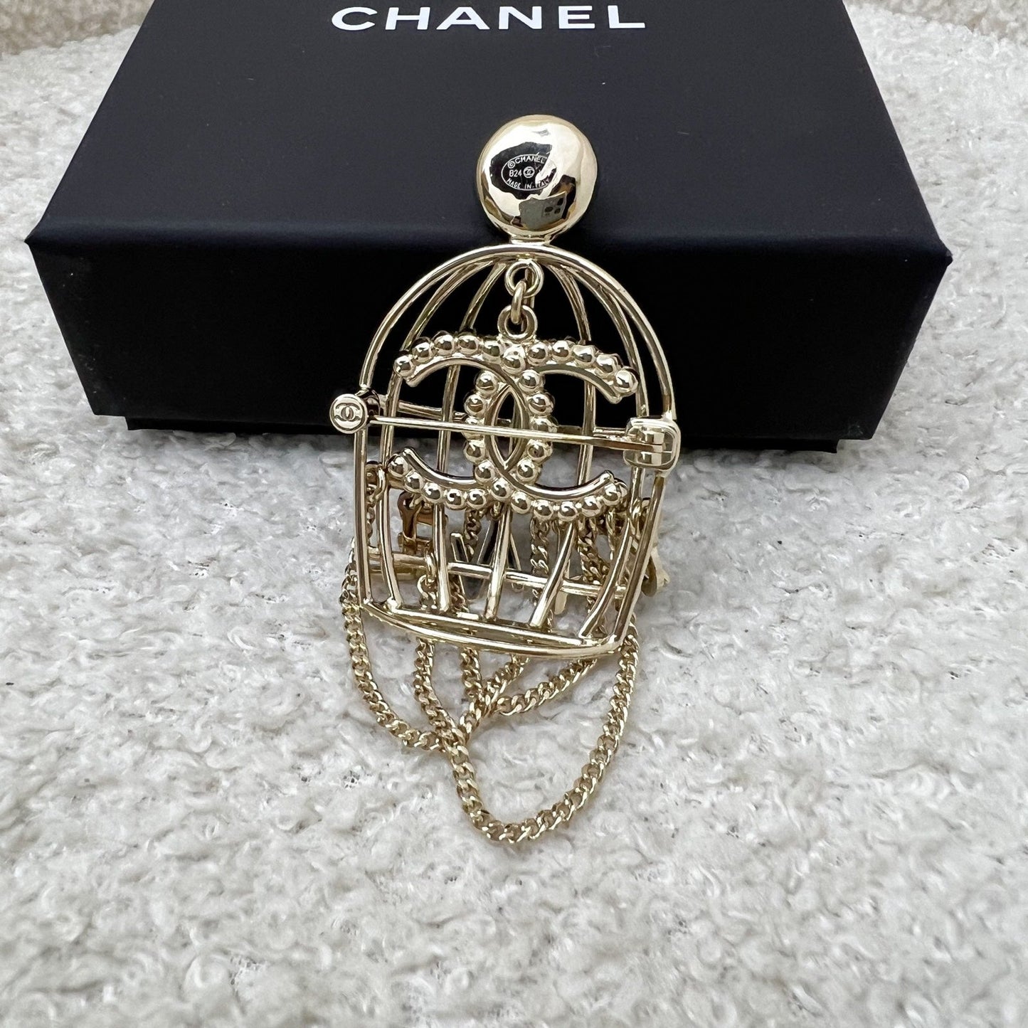 Chanel Classic CC Bird Cage Brooch in Light Gold HW