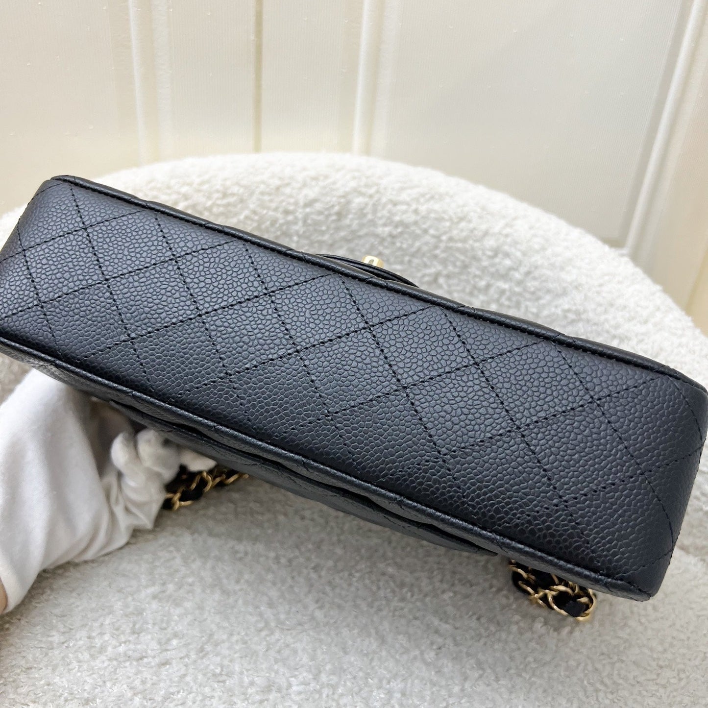 Chanel Medium Classic Flap CF in Black Caviar and GHW (Model: A01112)