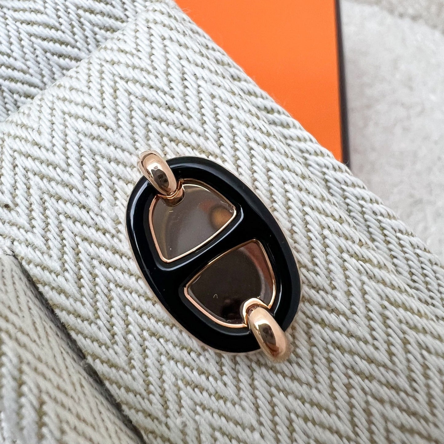 Hermes Mini Maillon Earrings in Noir and RGHW