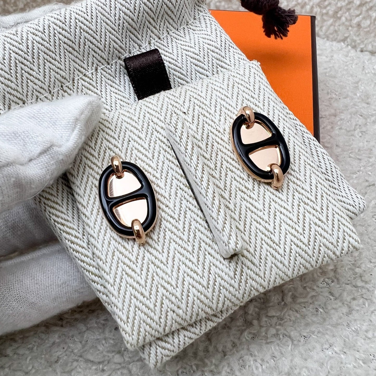 Hermes Mini Maillon Earrings in Noir and RGHW