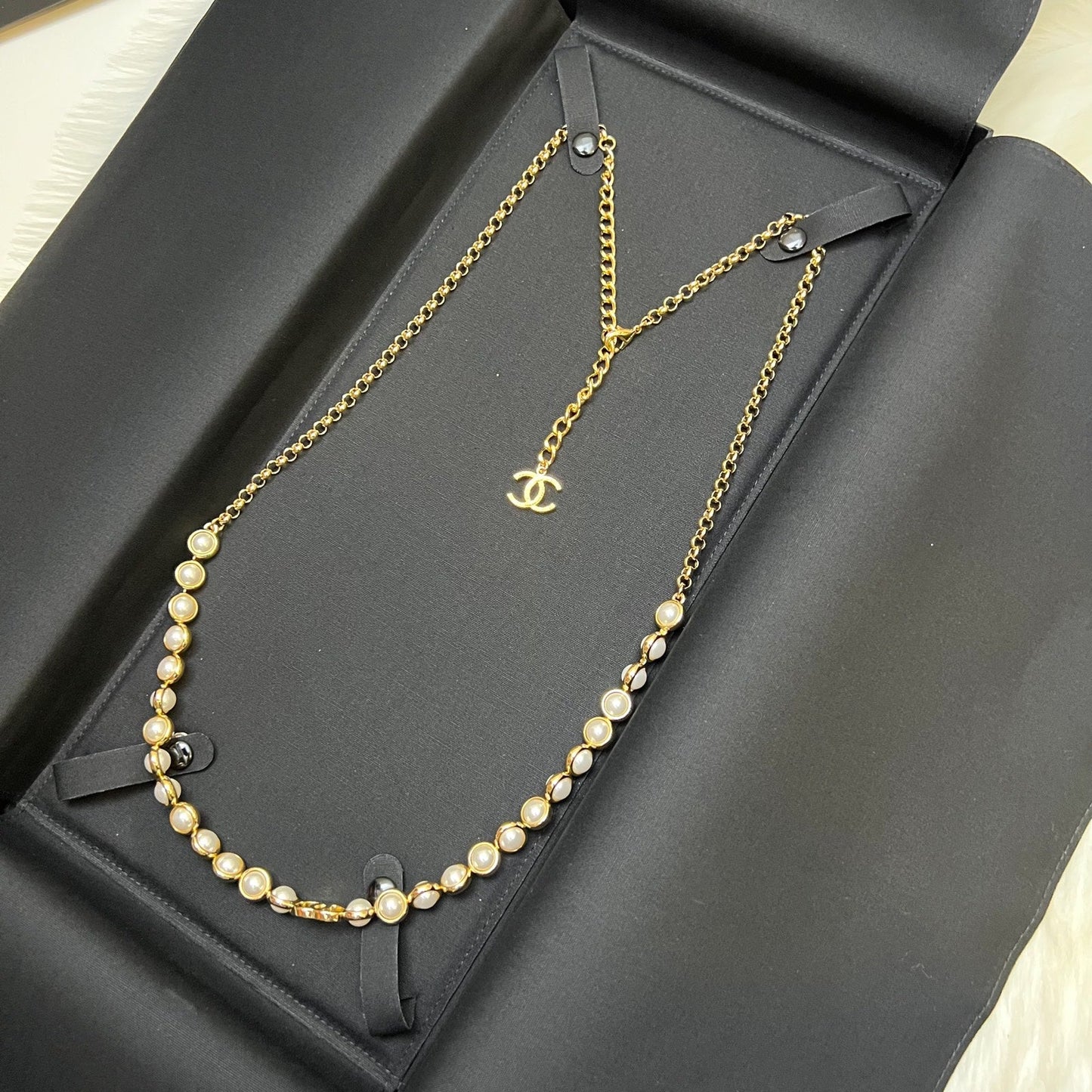 Chanel 24S Runway Waist Chain Belt with Pearls in GHW (ABD241)