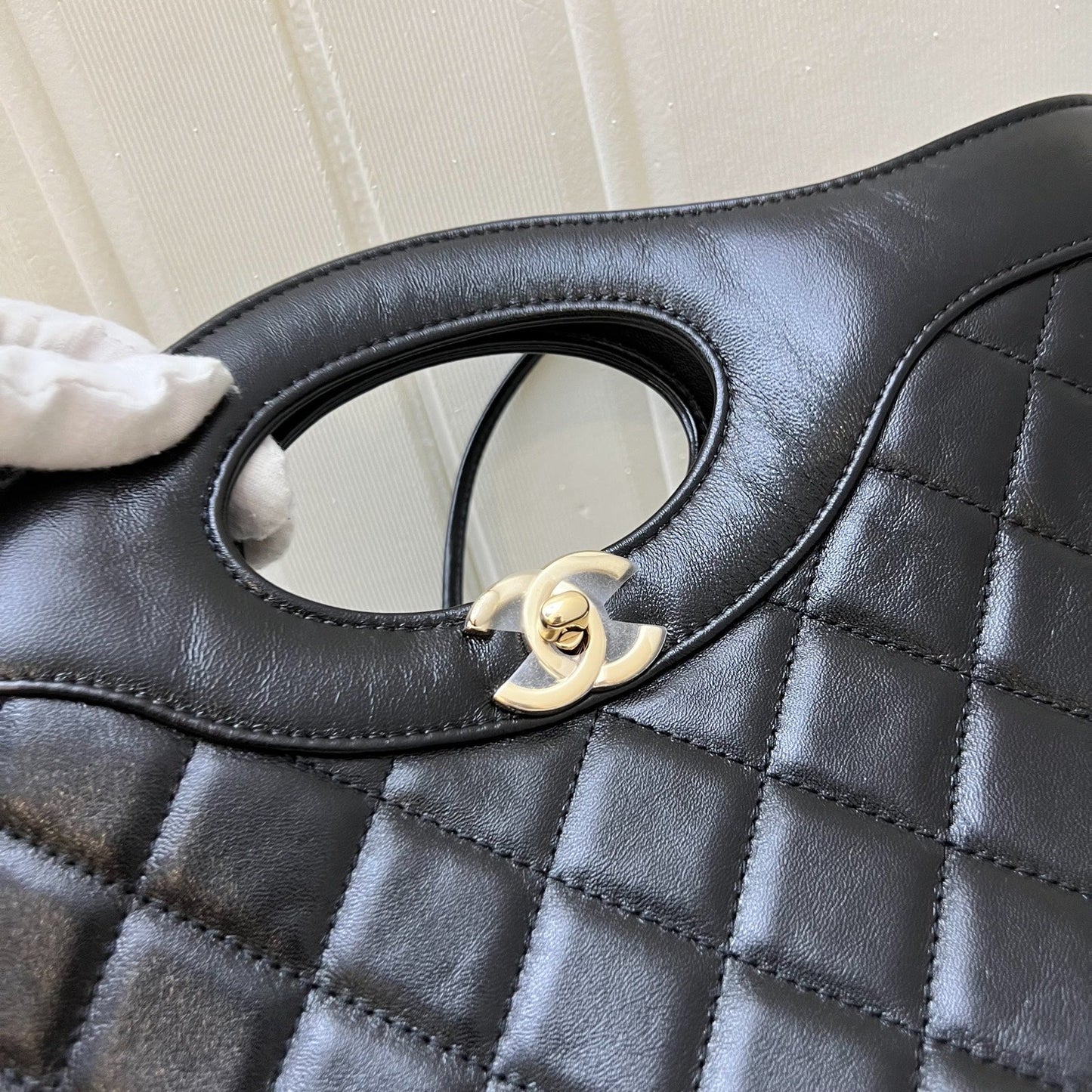 Chanel 31 Medium Shopping Bag in 24S Black Shiny Calfskin and LGHW (Model: AS4854)