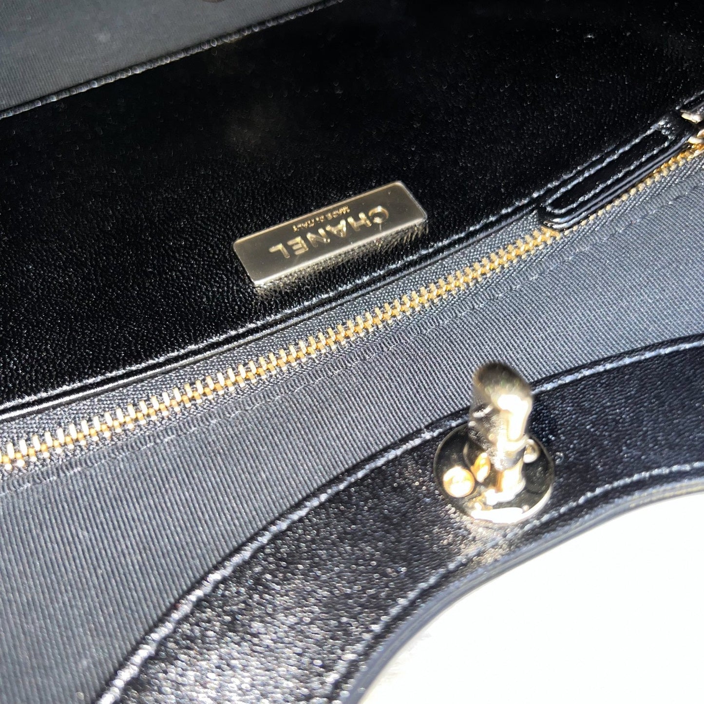 Chanel 31 Medium Shopping Bag in 24S Black Shiny Calfskin and LGHW (Model: AS4854)