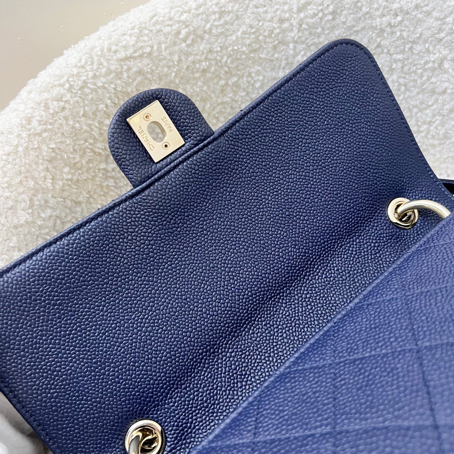 Chanel City Walk Flap in Navy Caviar LGHW (Model: AS1574)