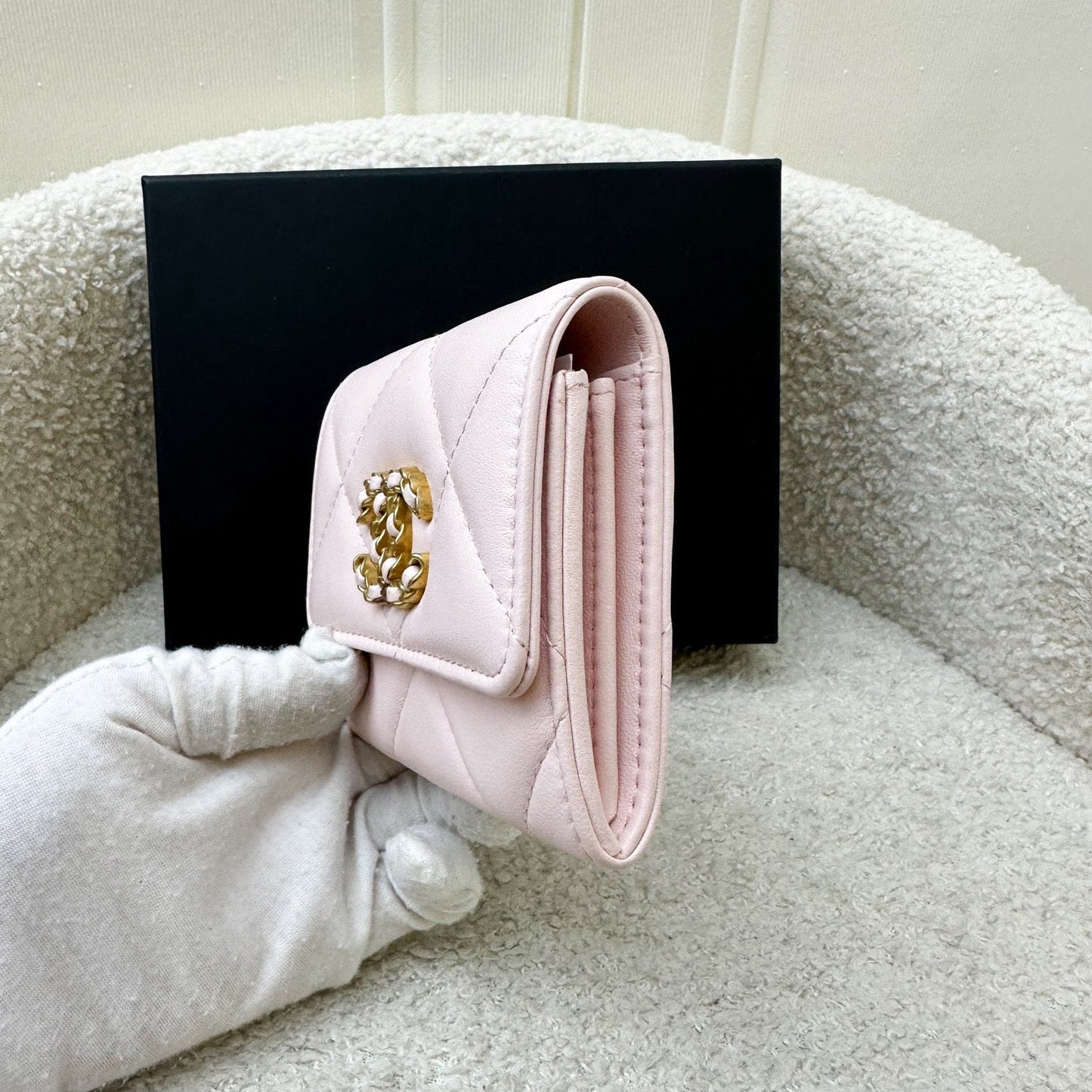 Chanel 19 XL Card Holder in 22P Pink Lambskin GHW