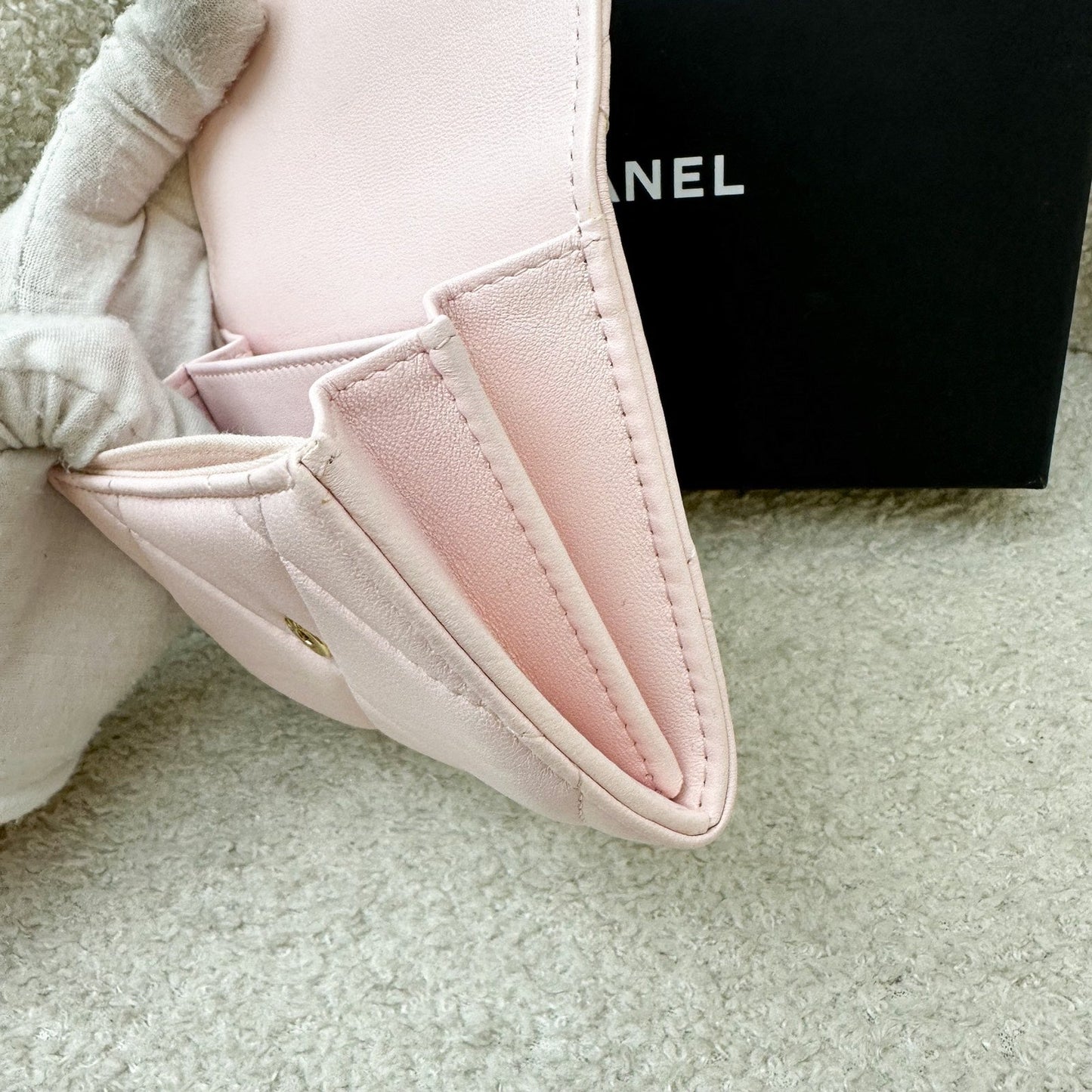 Chanel 19 XL Card Holder in 22P Pink Lambskin GHW