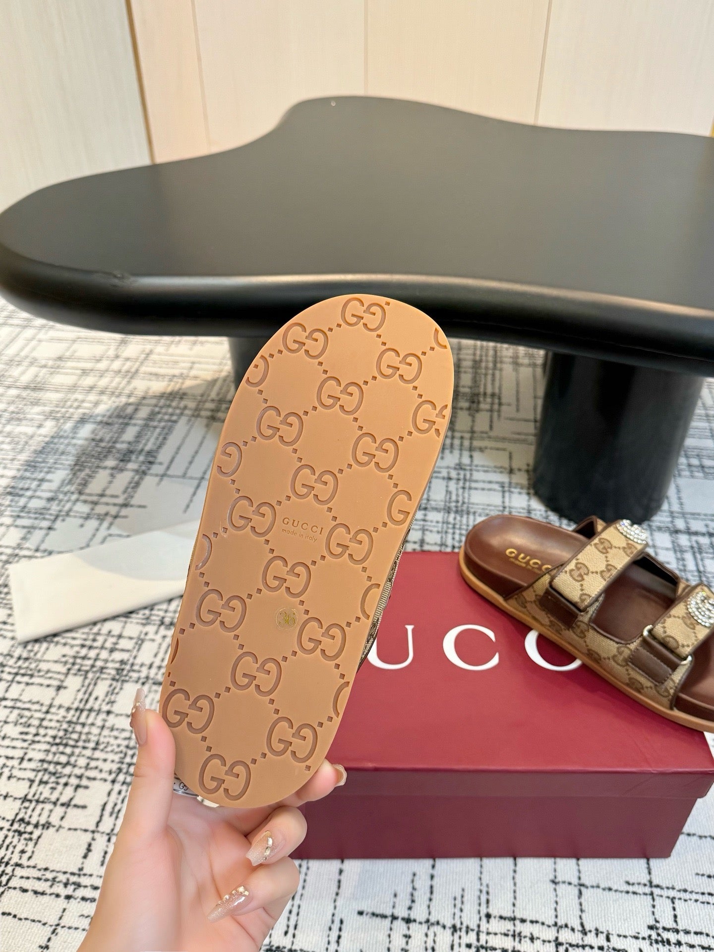 SE1633 Gucci Women's Sandal with Crystals / Size5-10