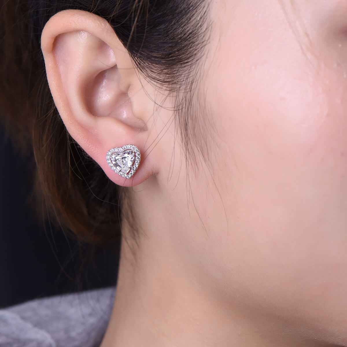 2.71ct Heart Diamond Earrings