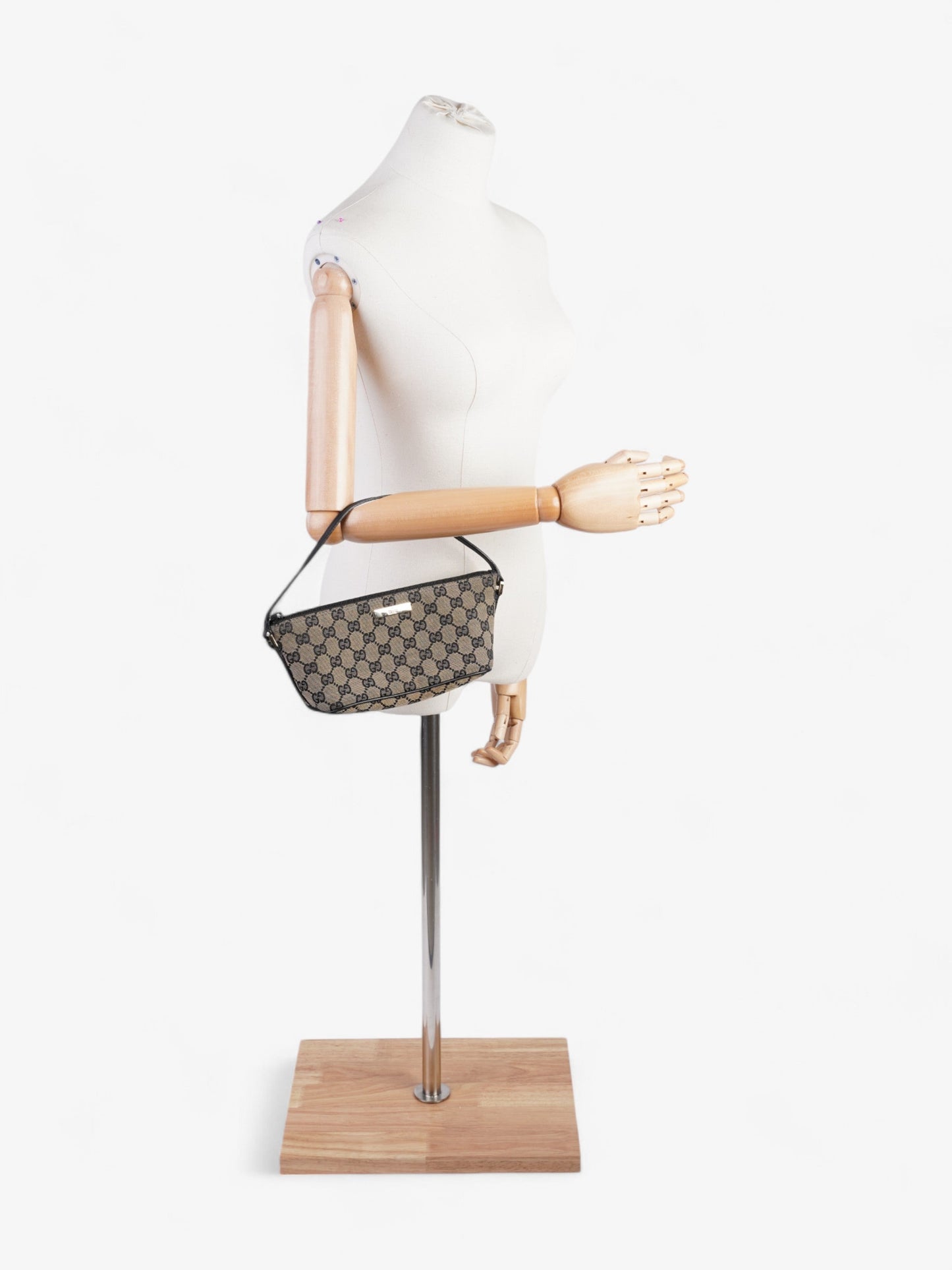 Gucci Boat Pochette GG Supreme / Black Canvas