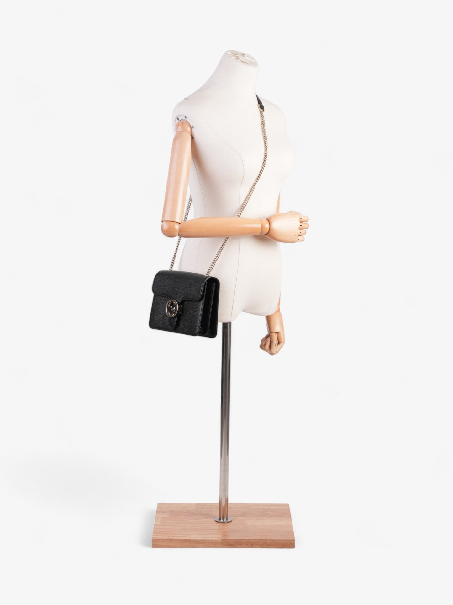 Gucci Interlocking G Flap Black Leather Small