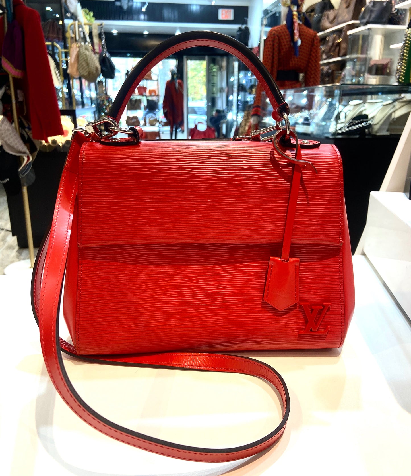 LOUIS VUITTON EPI LEATHER CLUNY MM SATCHEL BAG