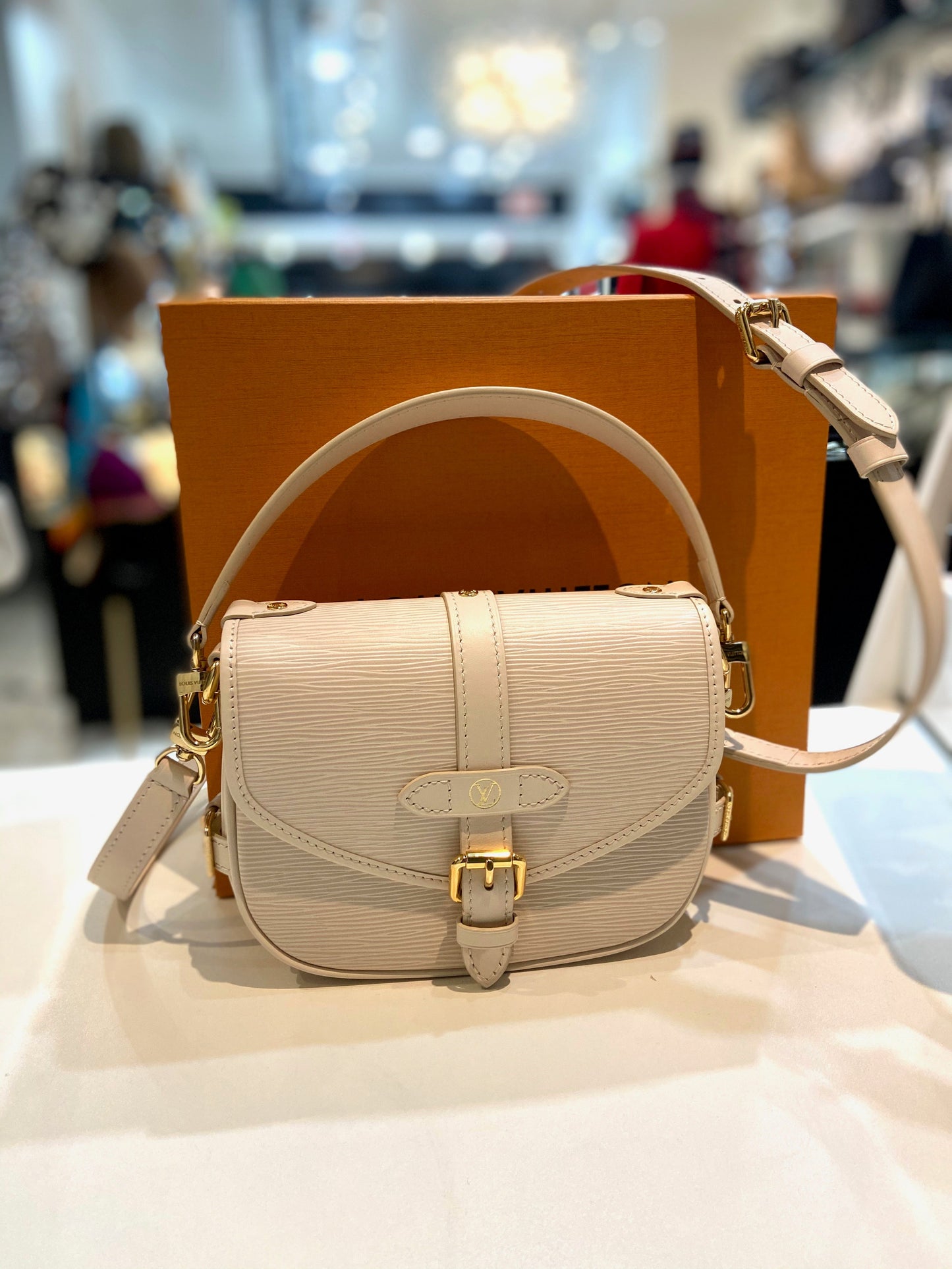 LOUIS VUITTON EPI LEATHER SAUMUR BB CROSSBODY