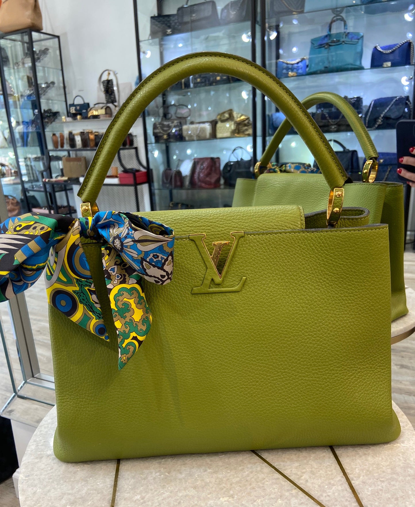 LOUIS VUITTON CAPUCINES MM LEATHER PARNASSÉA HANDBAG