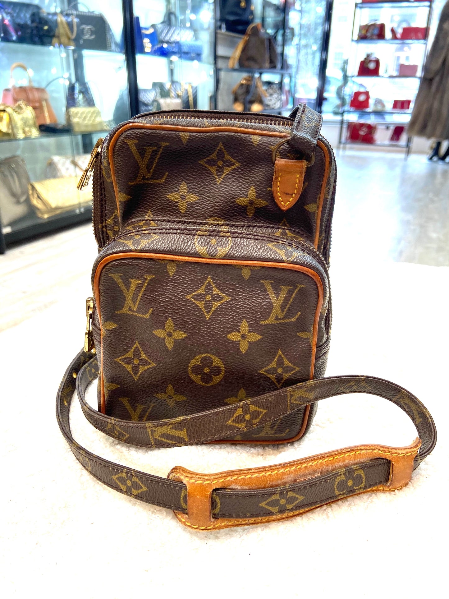 LOUIS VUITTON MONOGRAM AMAZONE VINTAGE PM BAG