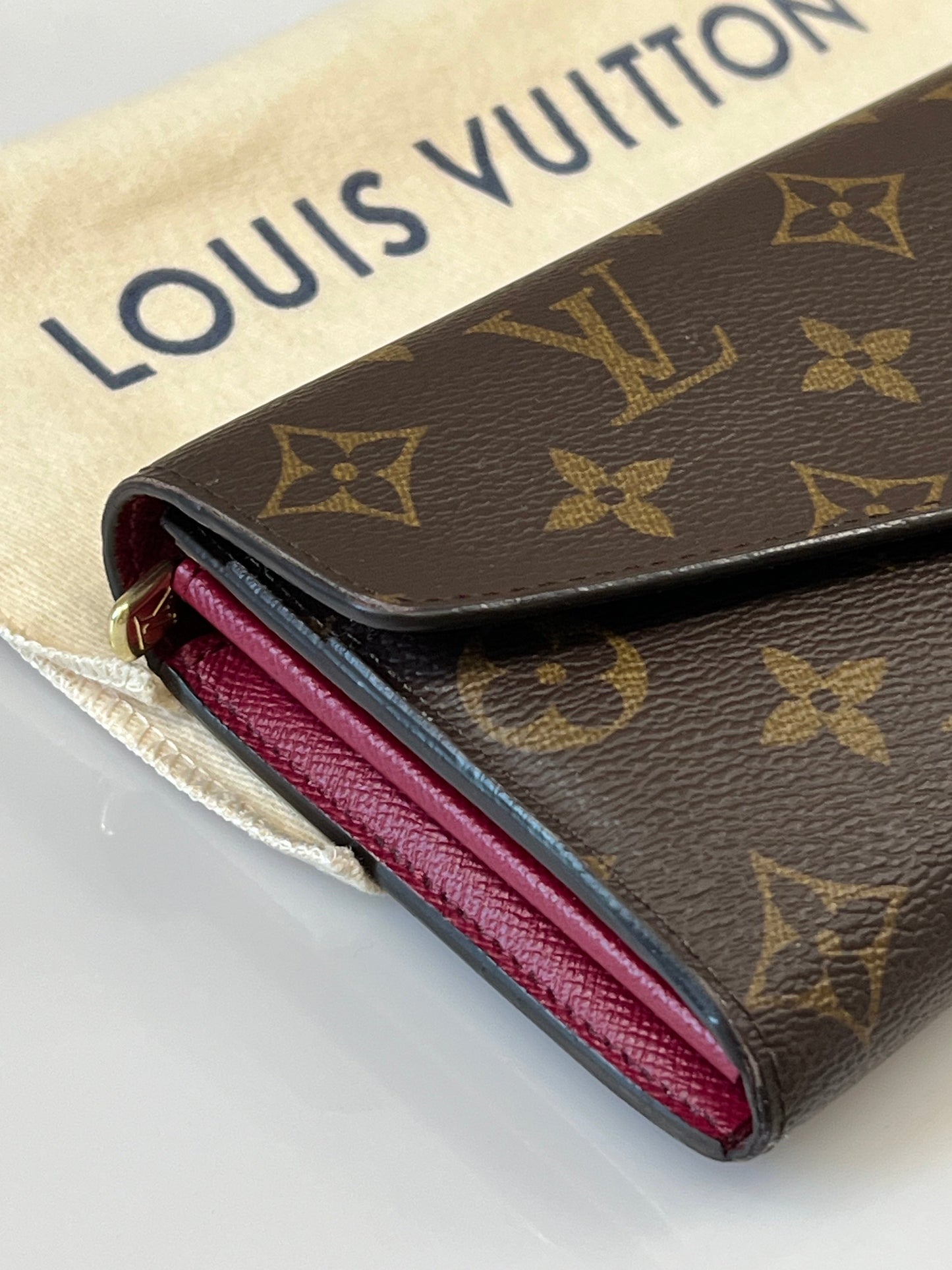 LOUIS VUITTON MONOGRAM SARAH WALLET FUCHSIA