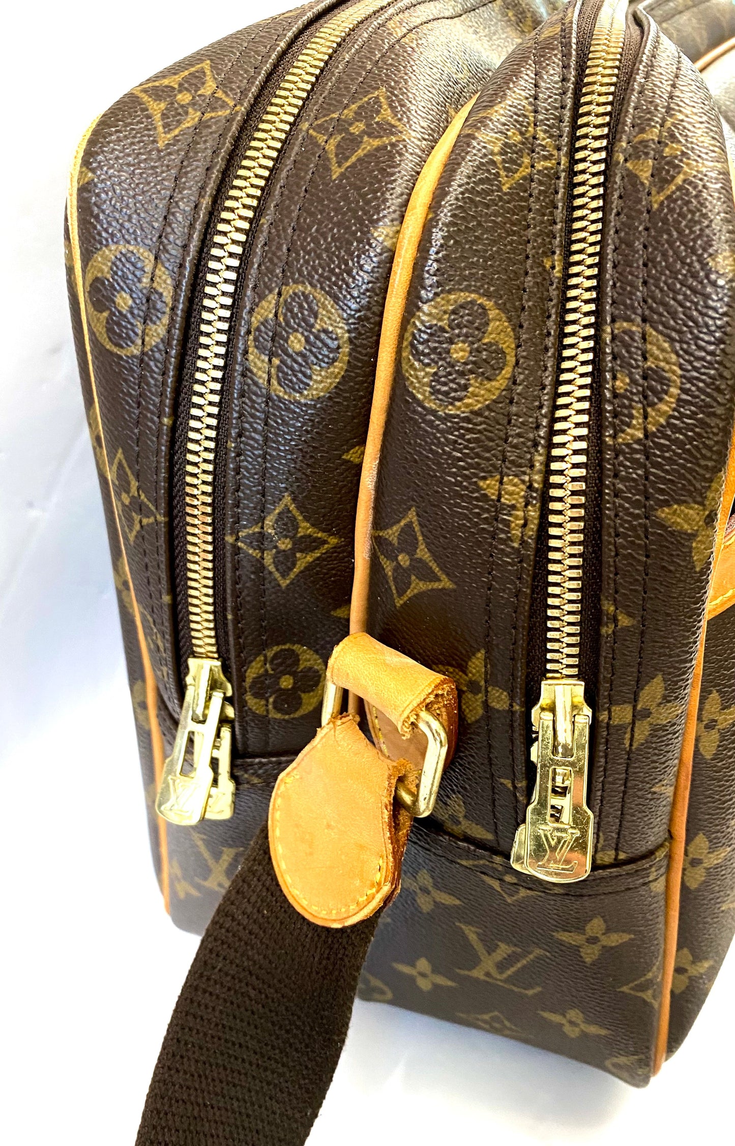 LOUIS VUITTON MONOGRAM REPORTER GM SHOULDER BAG