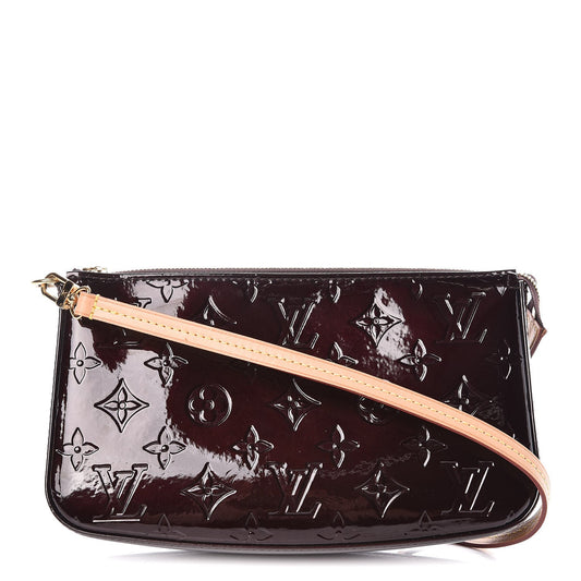 LOUIS VUITTON MONOGRAM VERNIS LEATHER POCHETTE AMARANTE