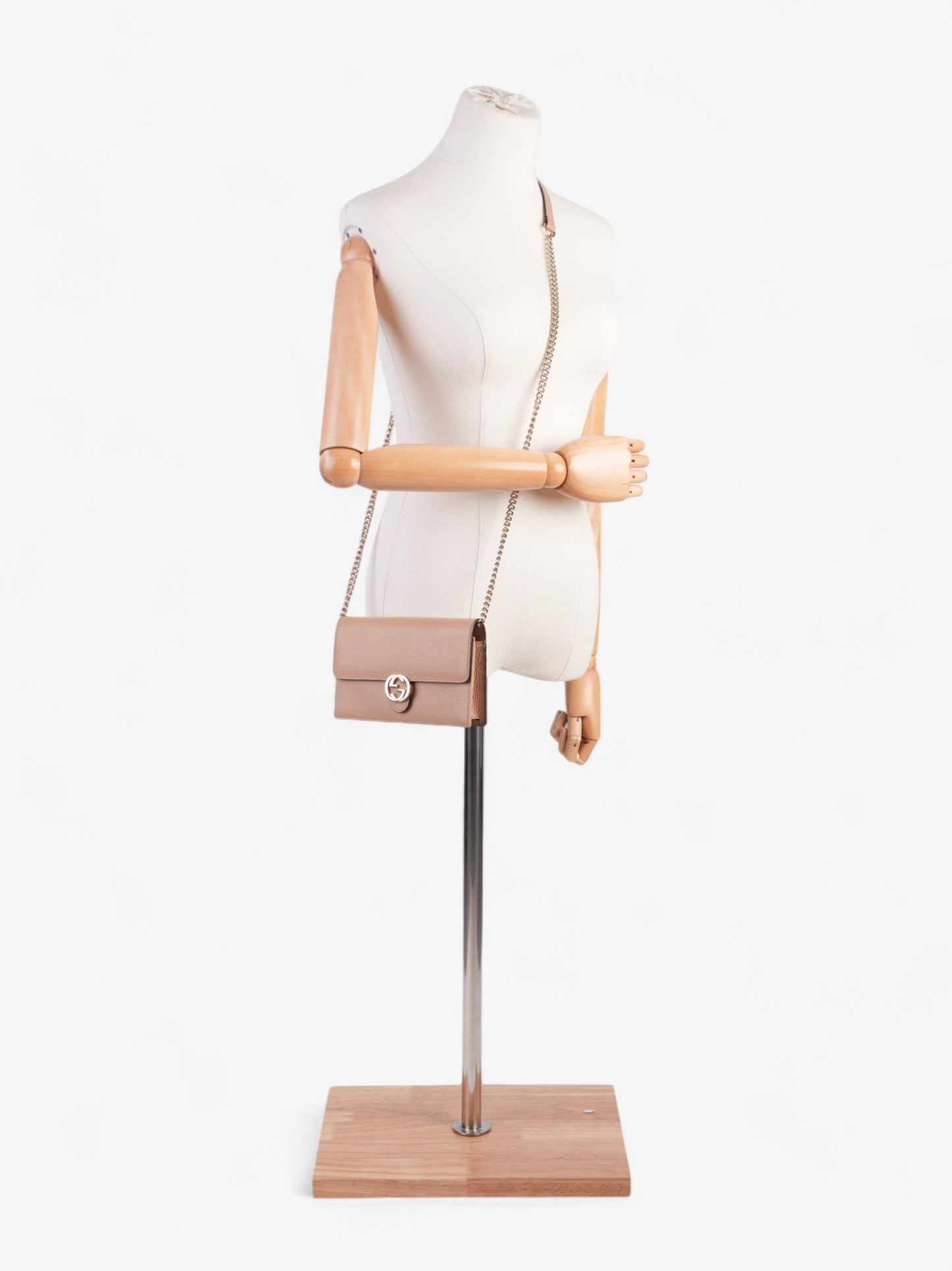 Gucci Interlocking G Chain Wallet Warm Taupe Leather