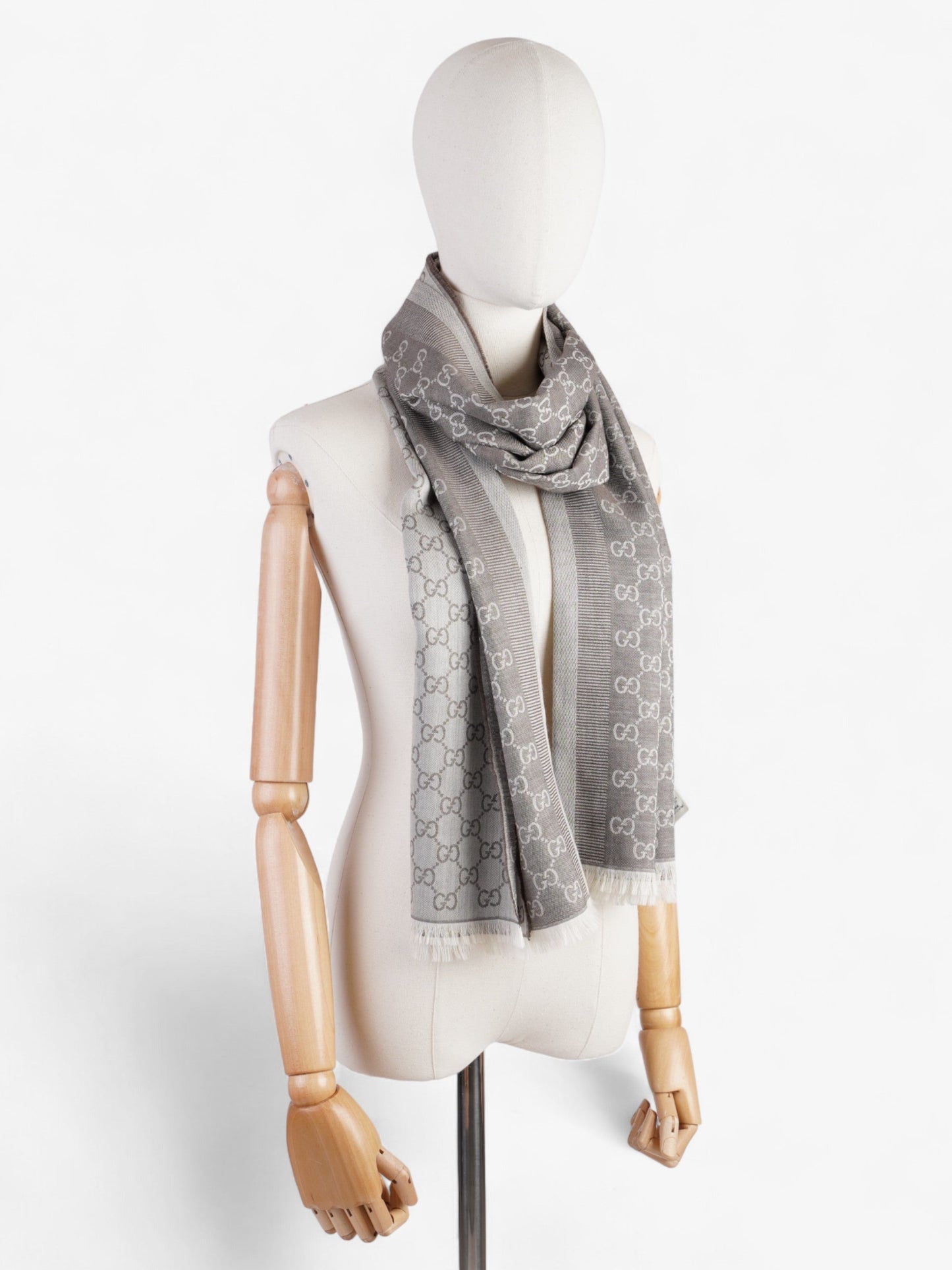 Gucci GG Supreme Scarf Grey Wool