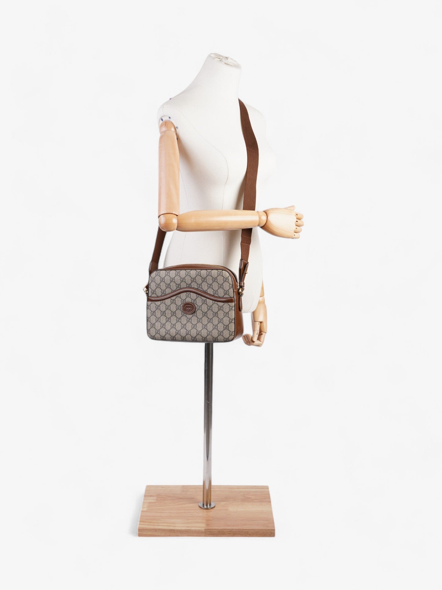 Gucci Messenger Bag with Double G GG Supreme / Brown Coated Canvas Small