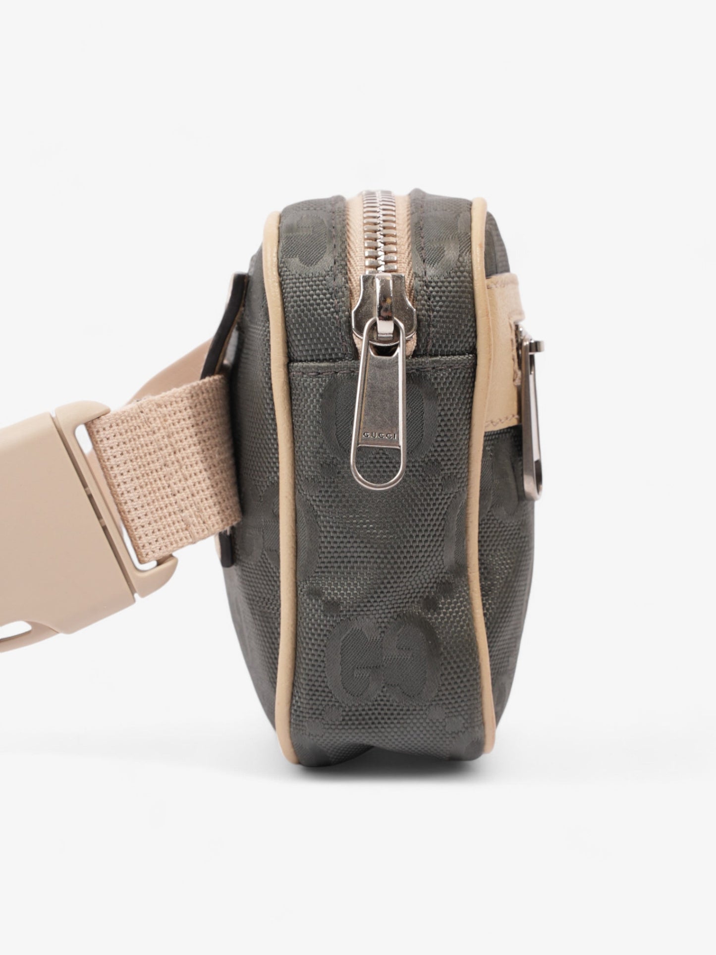 Gucci GG Off The Grid Belt Bag GG Supreme / Grey Nylon