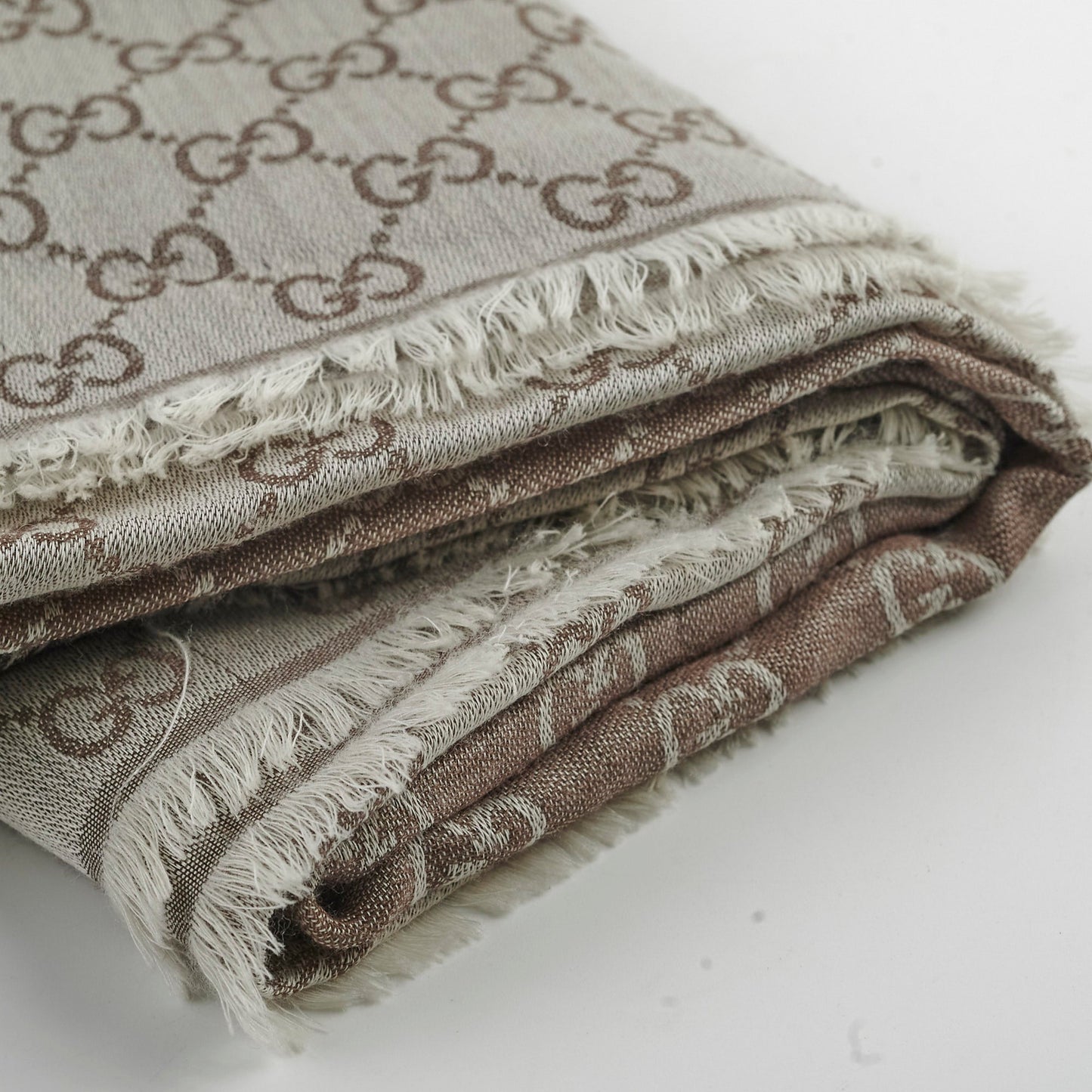 Gucci GG Supreme Scarf Beige