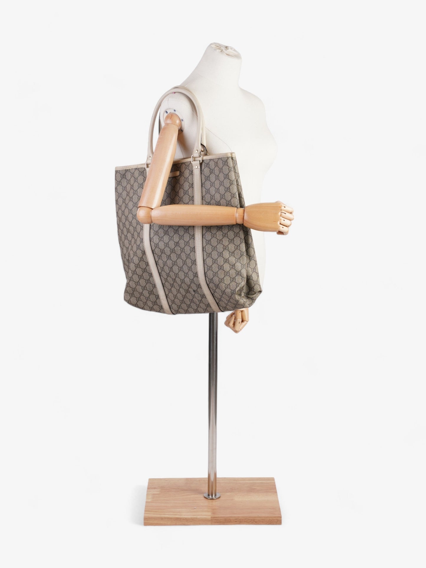 Gucci GG Supreme Tote Beige And Ebony GG Supreme Coated Canvas