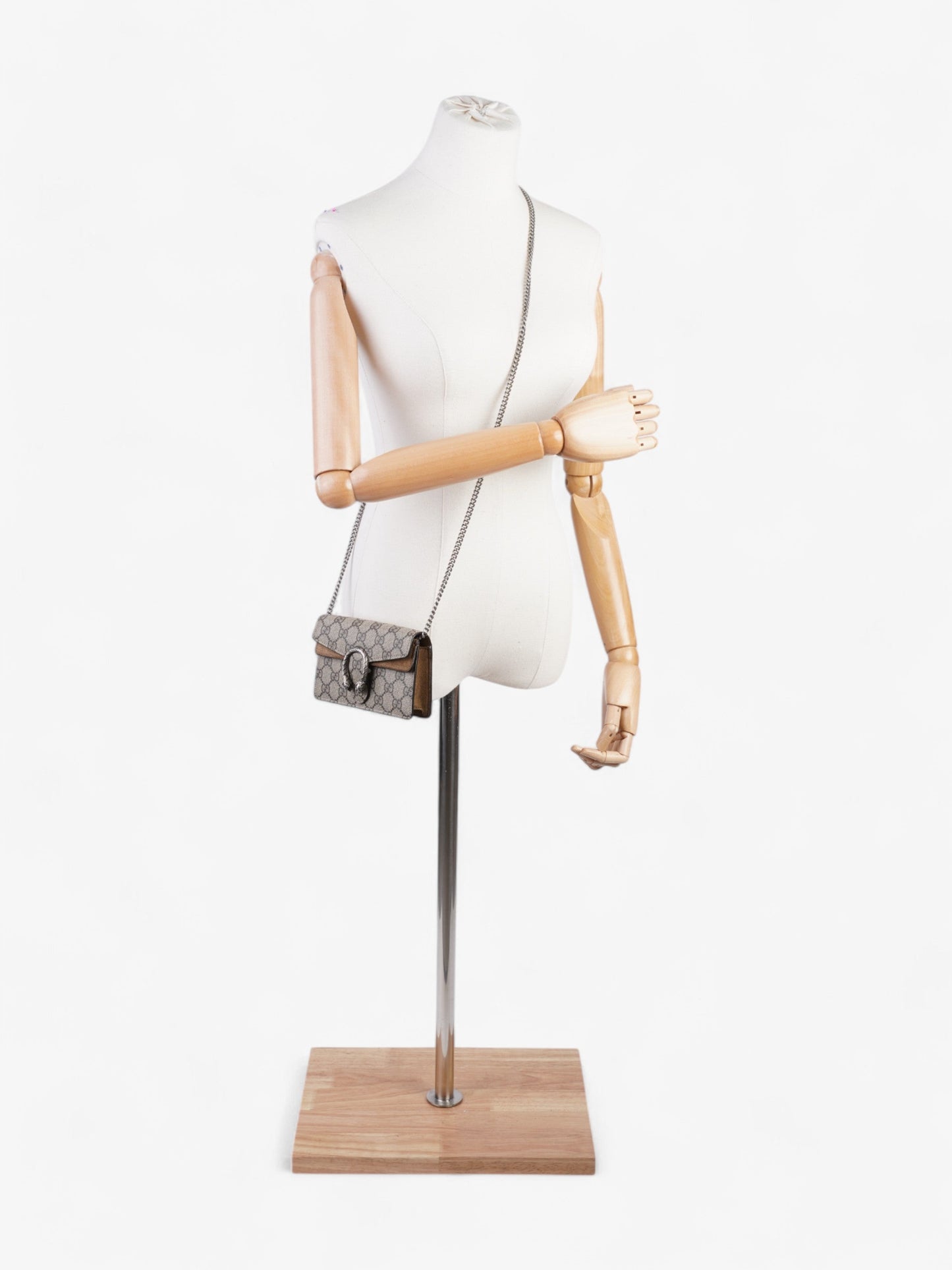 Gucci Dionysus GG Supreme Canvas Super Mini