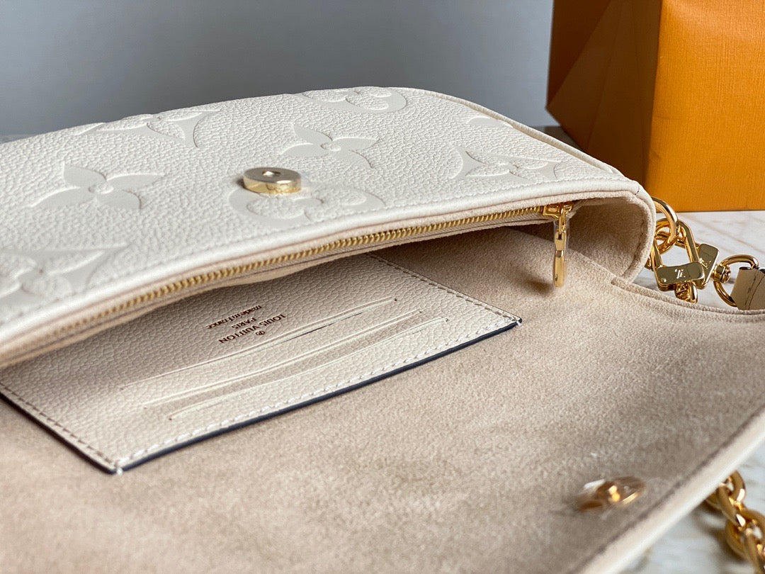 Wallet on Chain Ivy Leather Crossbody Bag for Women
