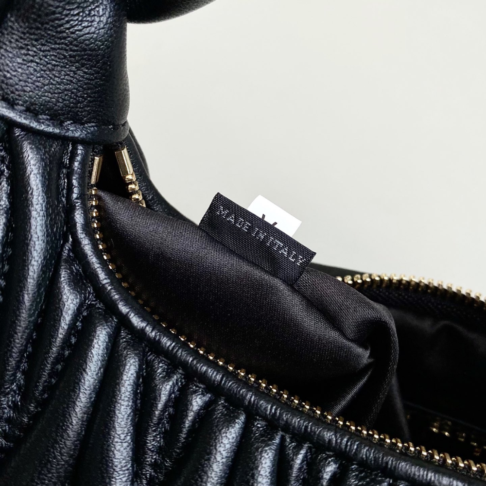 Wander Matelassé Nappa Leather Hobo Bag Black Leather Handbag for Women