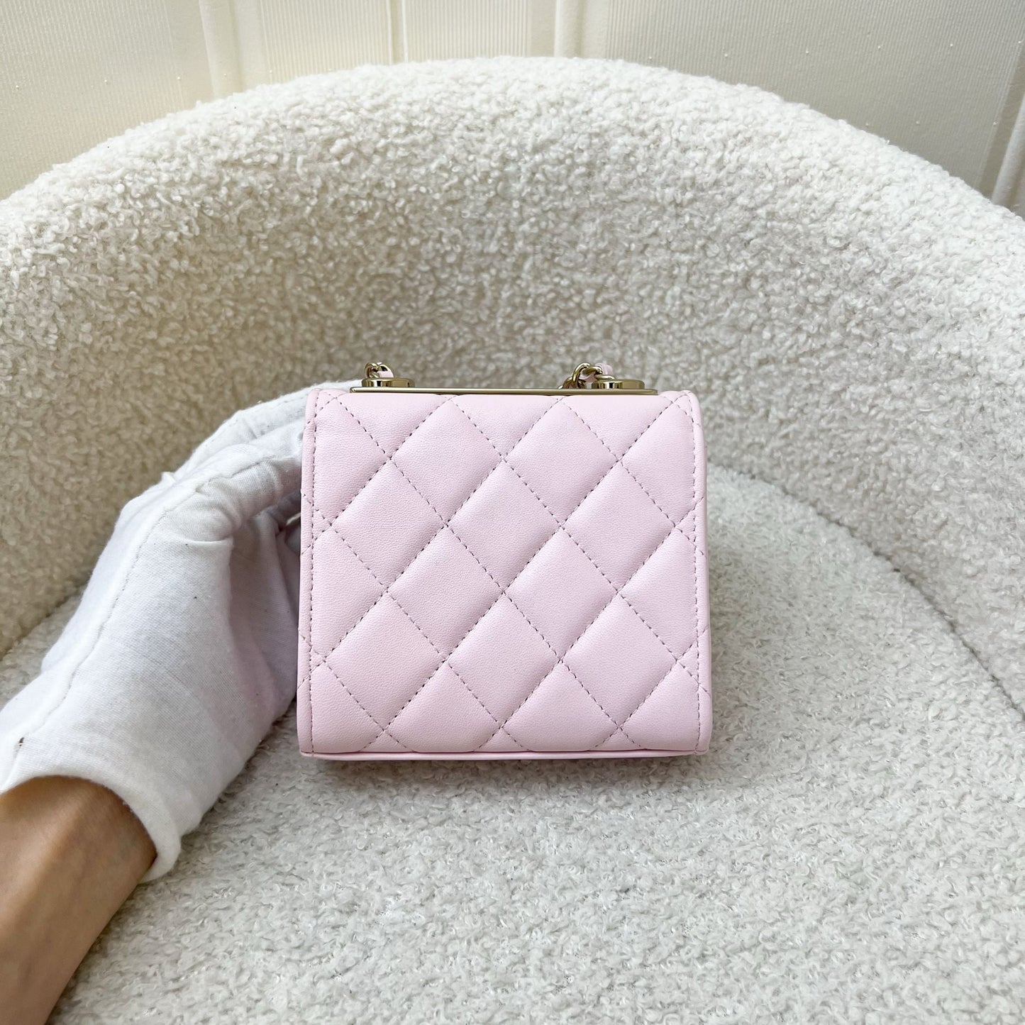 Chanel Trendy CC Micro Bag / Clutch on Chain in 22P Light Pink Lambskin and LGHW (Model: A81633)