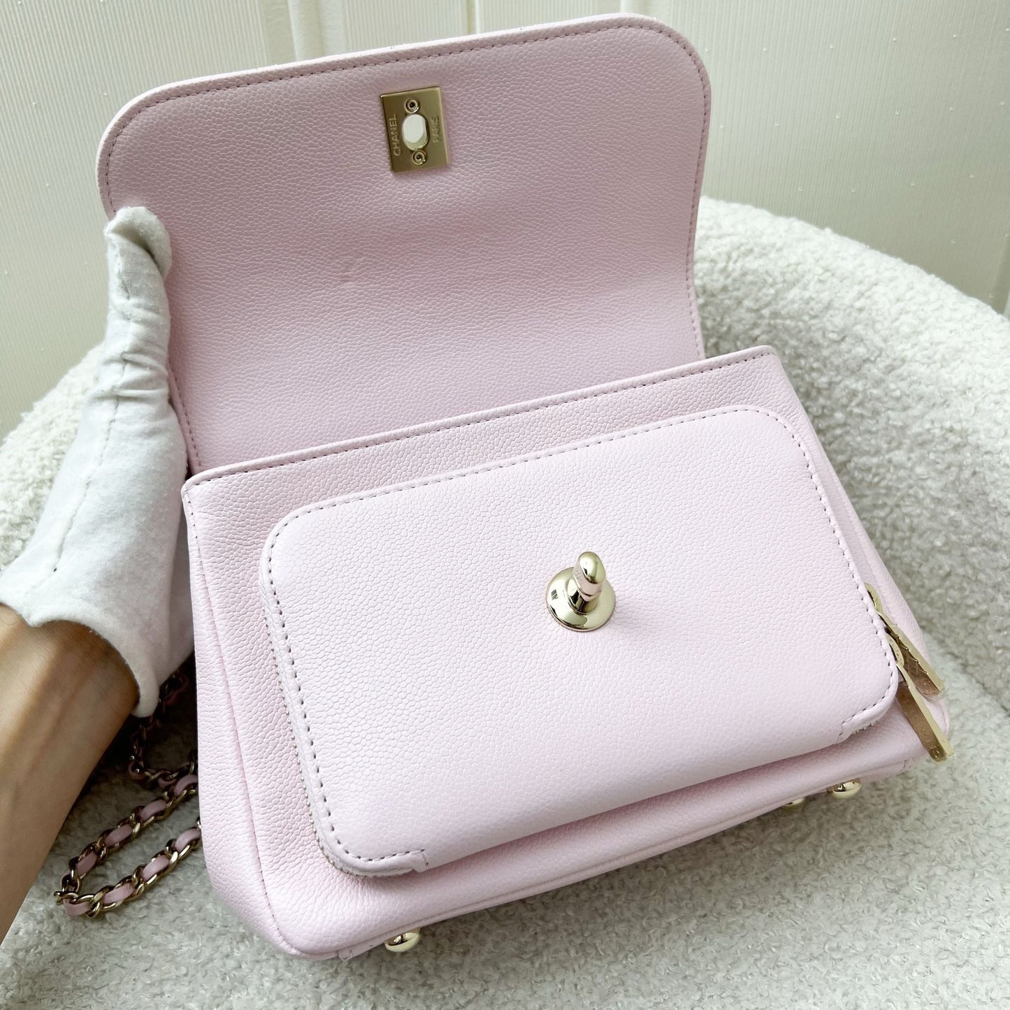 Chanel Small Business Affinity Flap in 22P Light Pink Caviar and LGHW