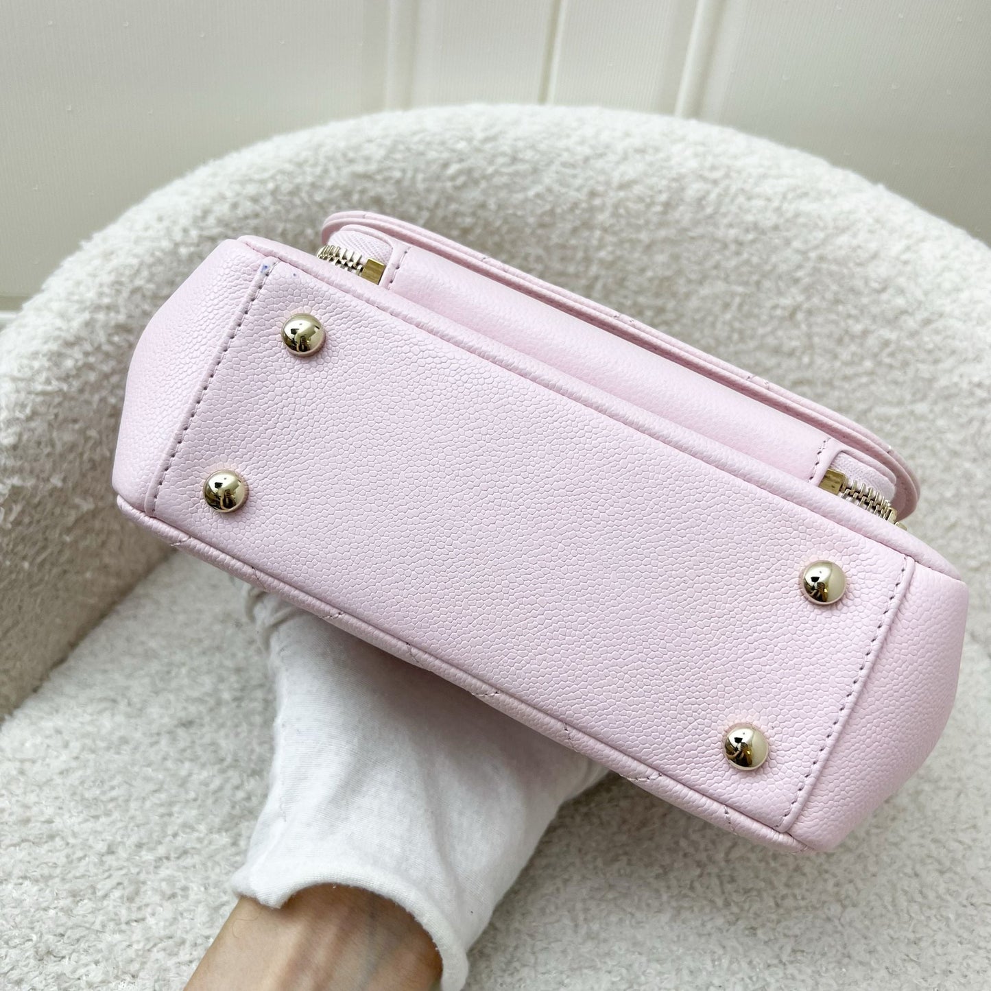 Chanel Small Business Affinity Flap in 22P Light Pink Caviar and LGHW